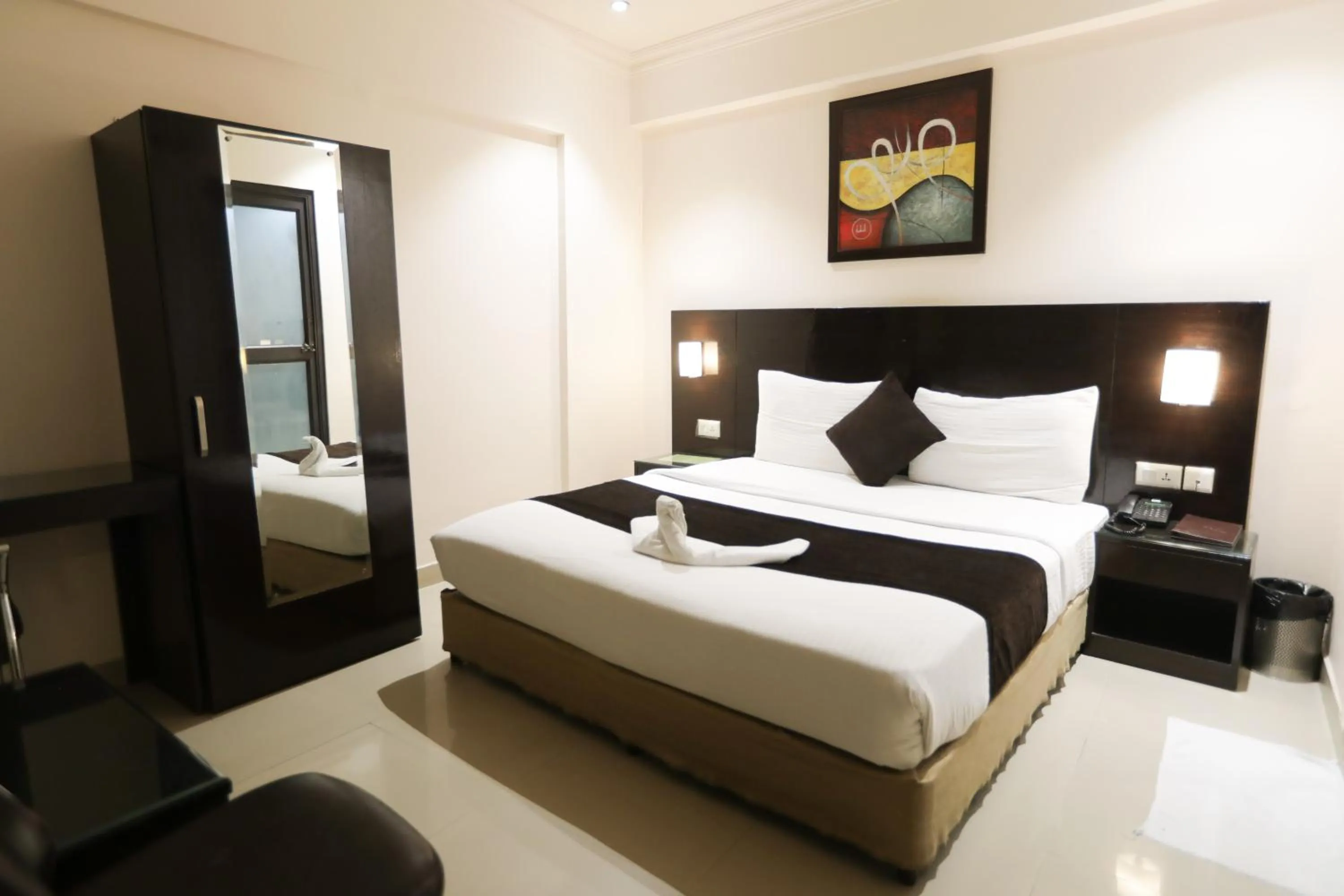 Photo of the whole room, Bed in ANR Hotels