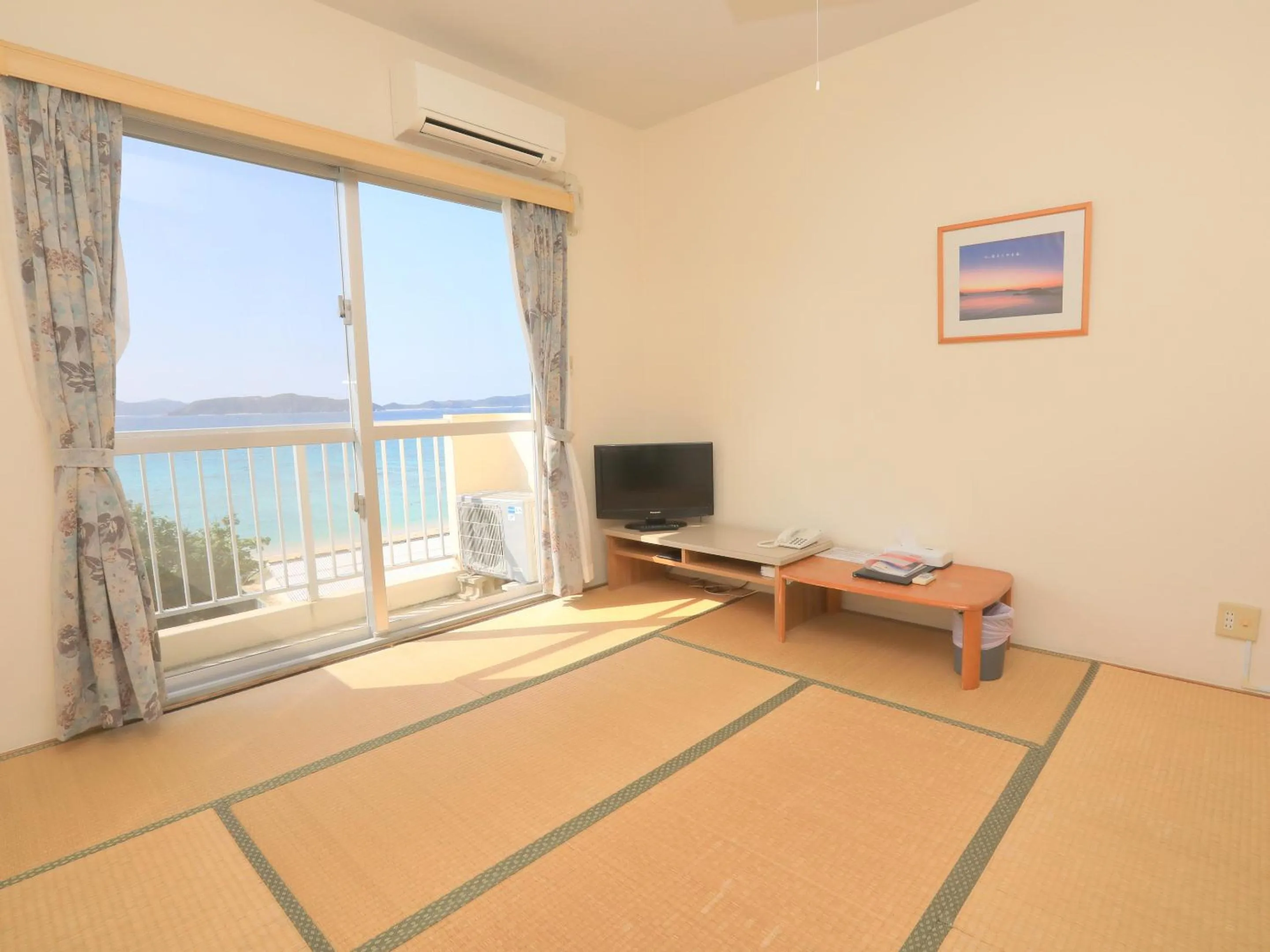 Photo of the whole room in Tokashiku Marine Villege