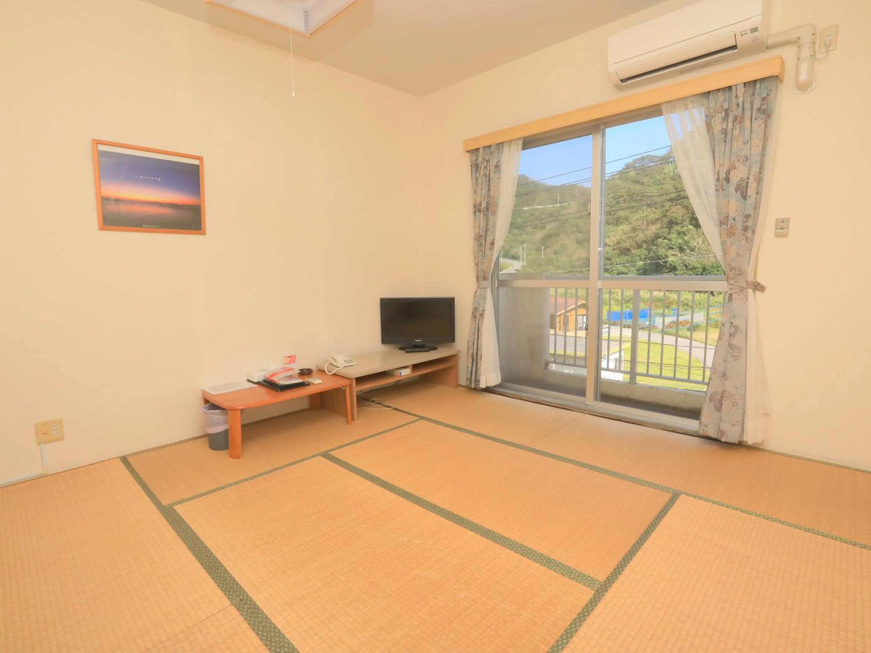 Photo of the whole room in Tokashiku Marine Villege