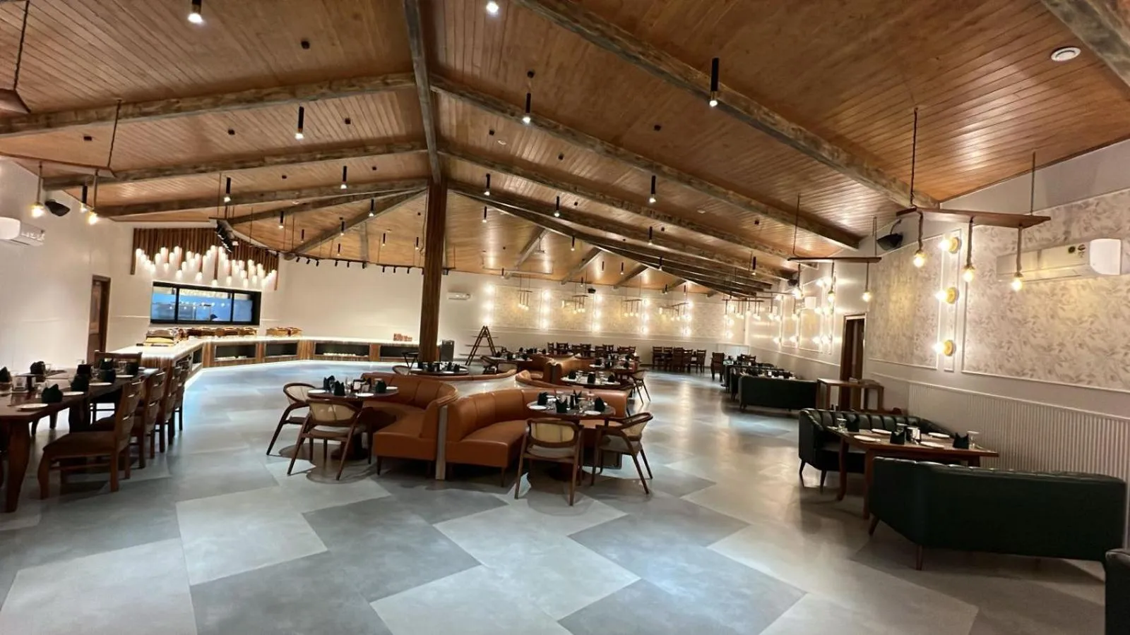 Restaurant/places to eat in Jungle Lodge Resort