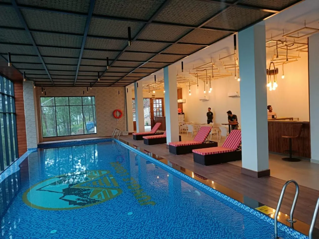 Swimming pool in Jungle Lodge Resort