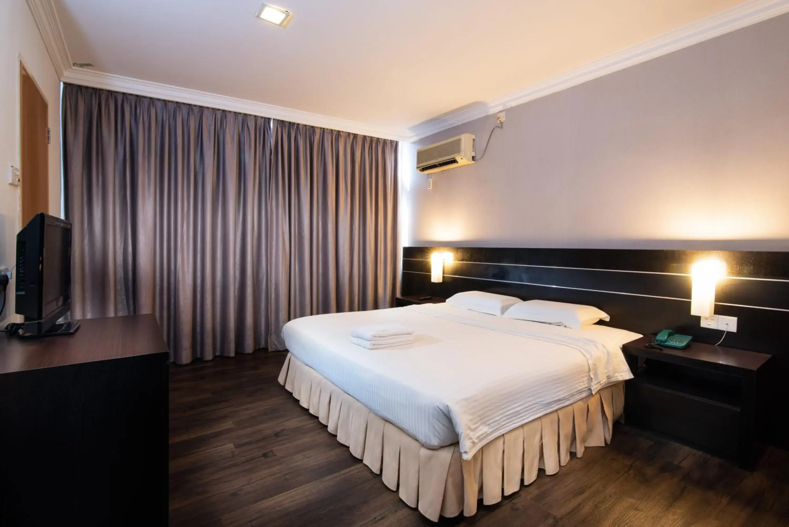 Superior King Room in Hotel Waterfall Superior King Room in Hotel Waterfall