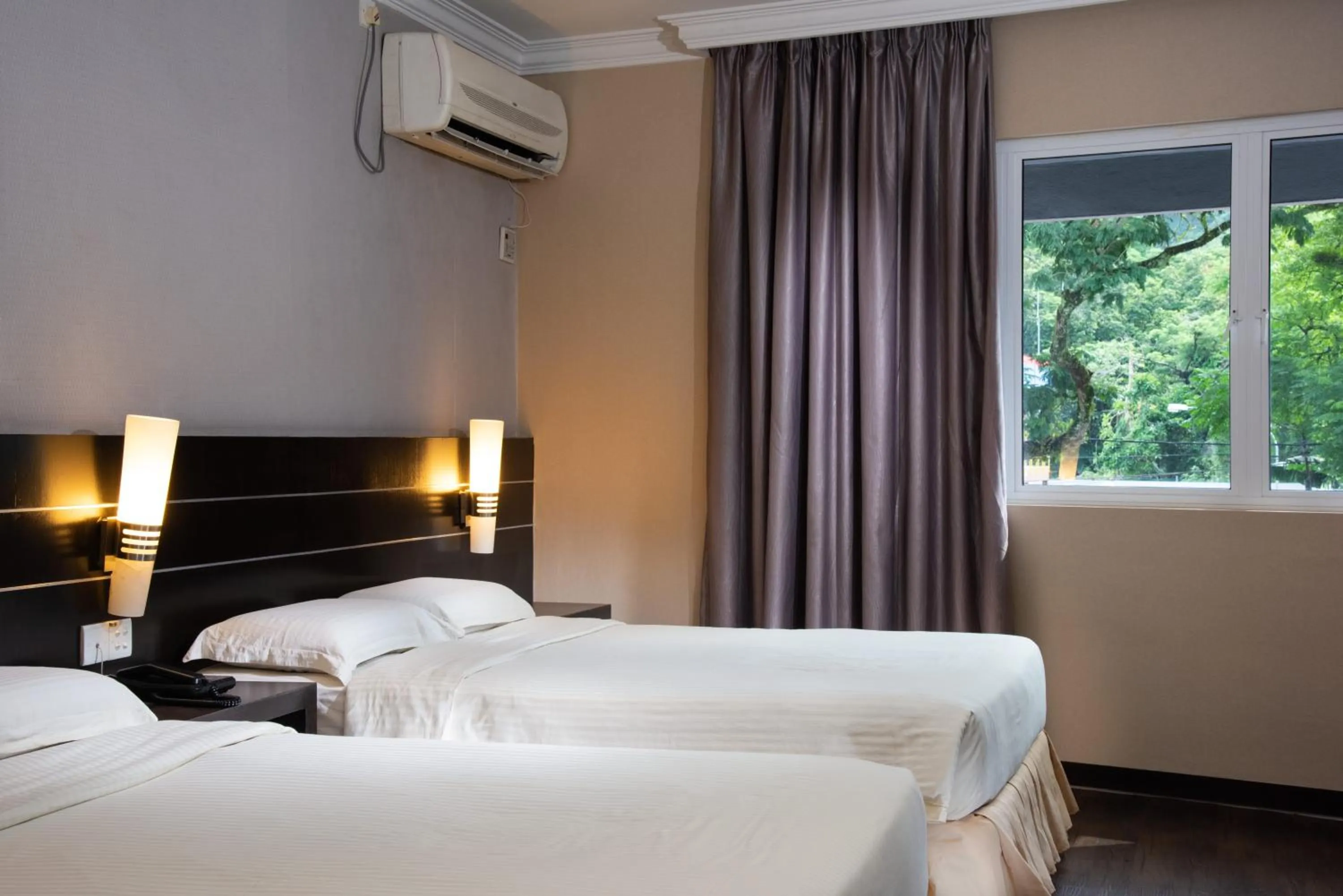 Bed in Hotel Waterfall