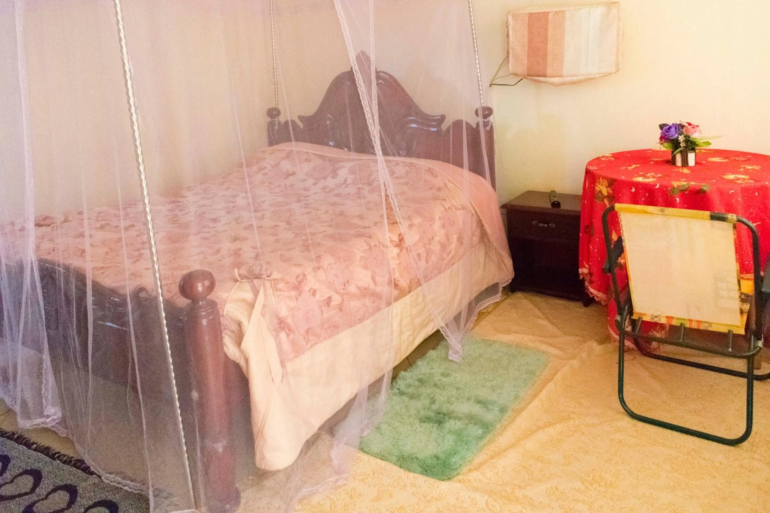 Bed in Meliva Guest House Mbarara