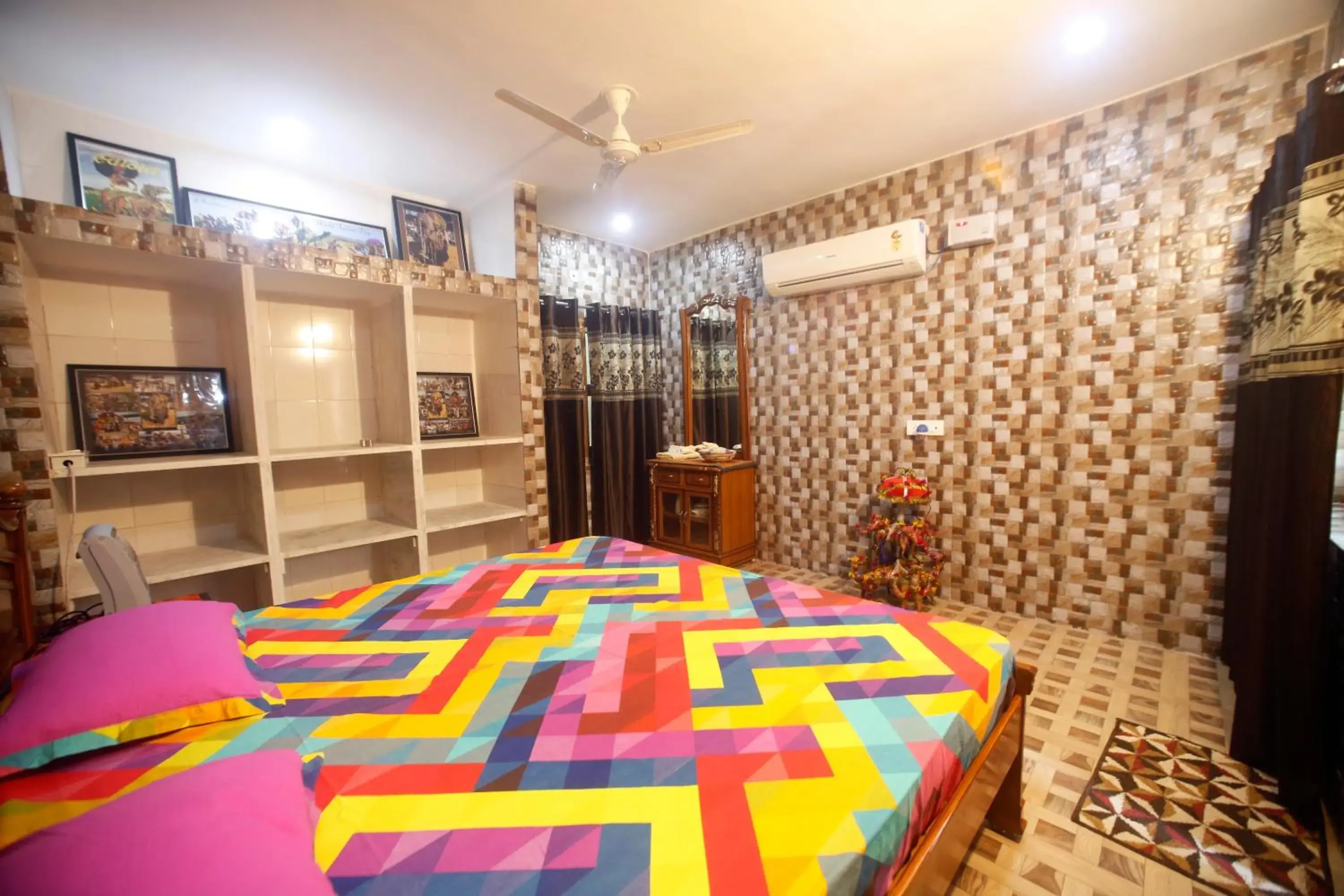 Deluxe Double Room in Pushkar Cooking Art and Home Stay Deluxe Double Room in Pushkar Cooking Art and Home Stay