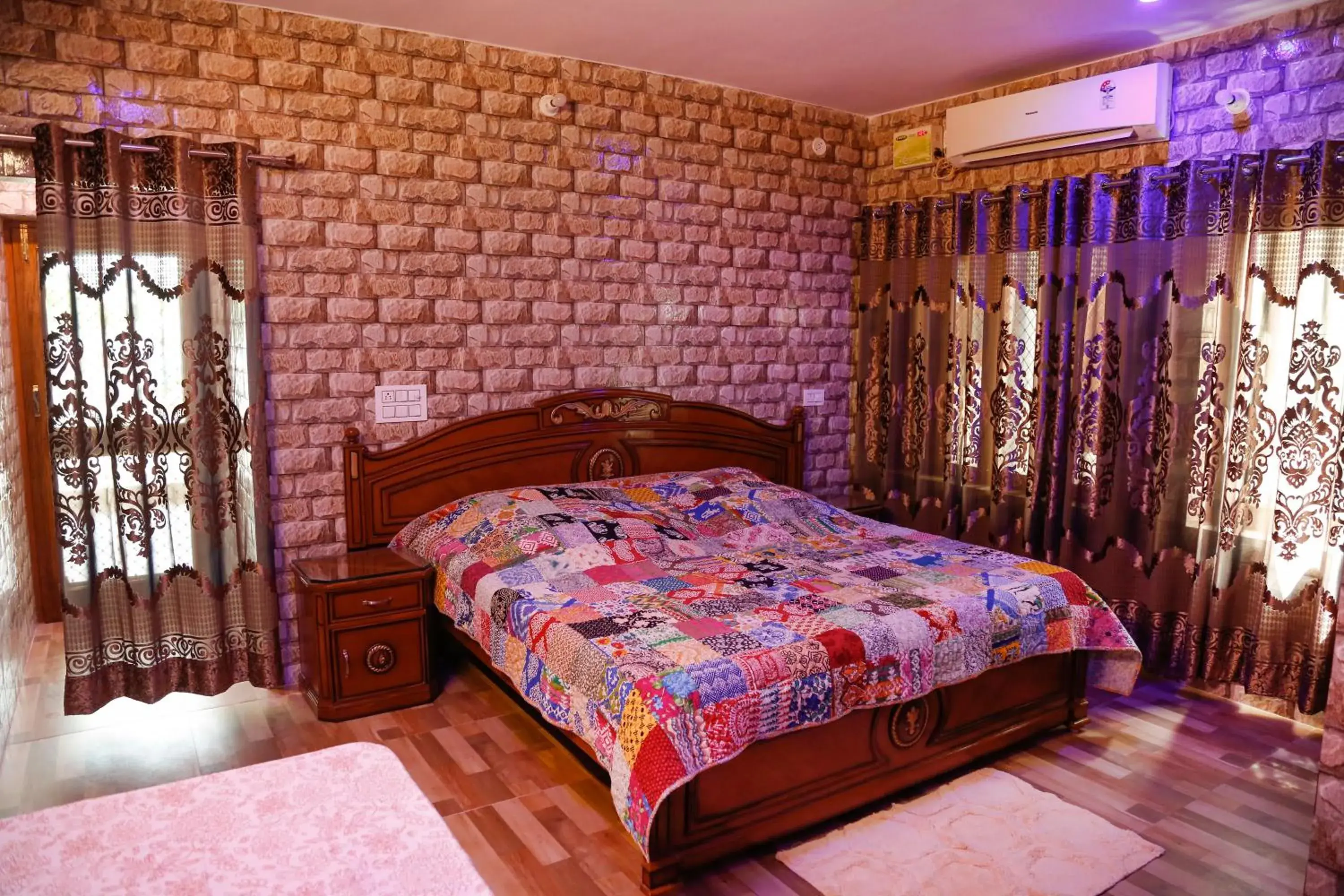 Royal Double Room in Pushkar Cooking Art and Home Stay Royal Double Room in Pushkar Cooking Art and Home Stay