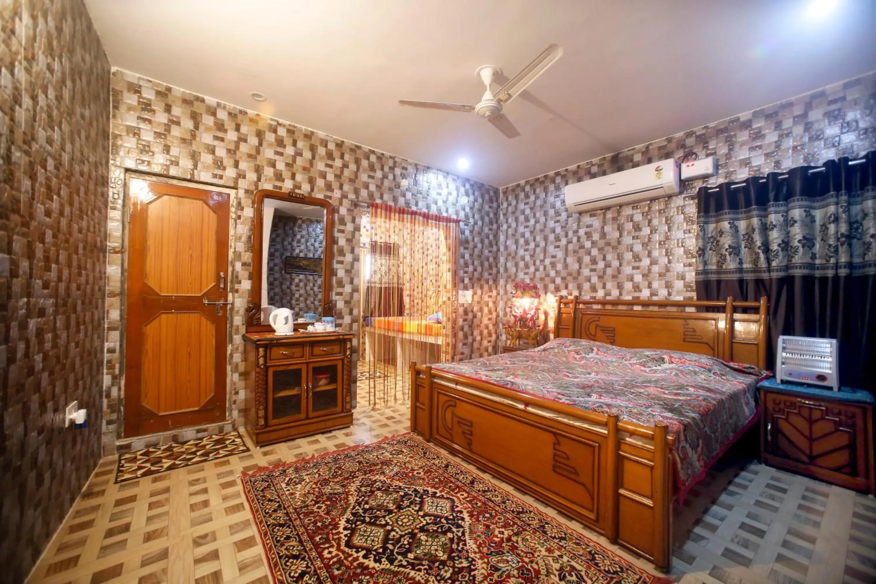 Deluxe Family Room in Pushkar Cooking Art and Home Stay Deluxe Family Room in Pushkar Cooking Art and Home Stay