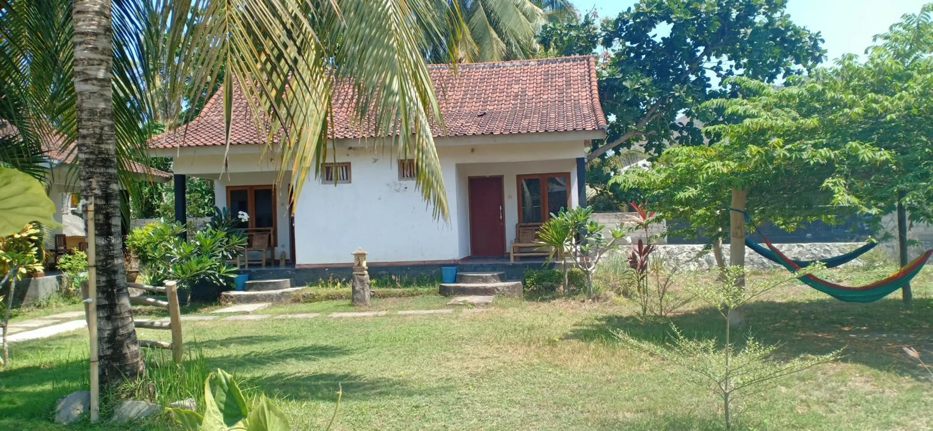 Property building in Dewi Garden Guesthouse