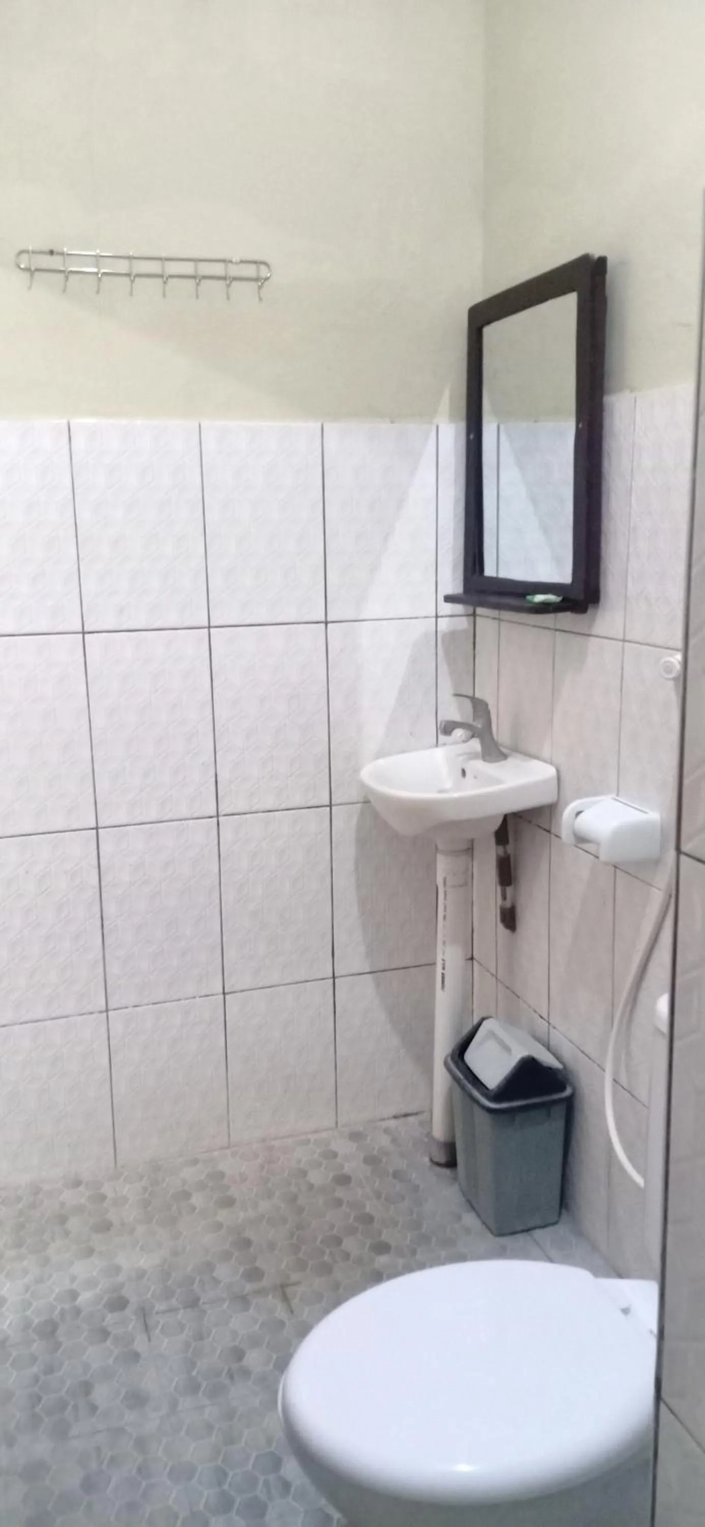 Toilet in Dewi Garden Guesthouse