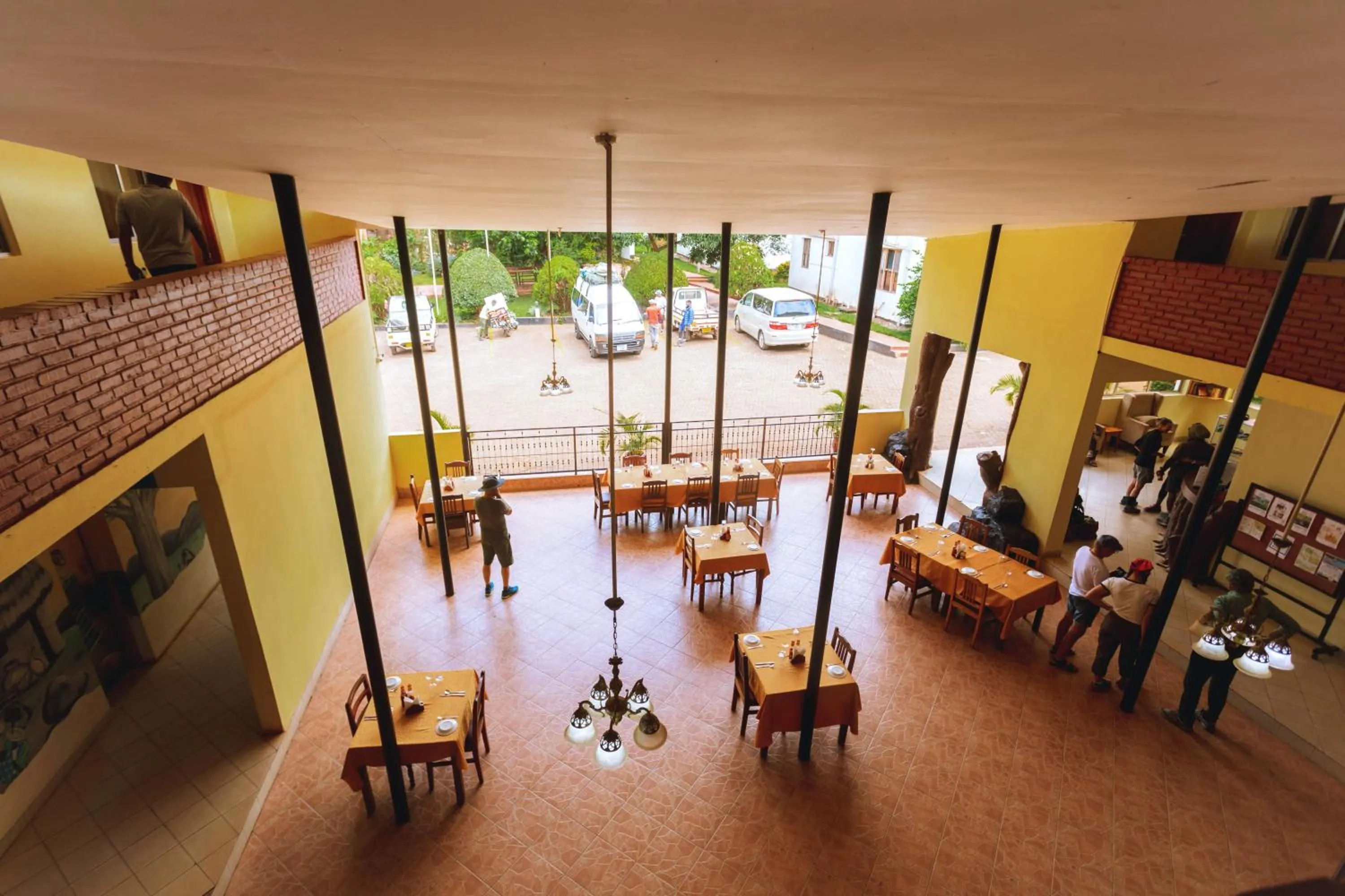 Restaurant/places to eat in Keys Hotel Mbokomu Branch