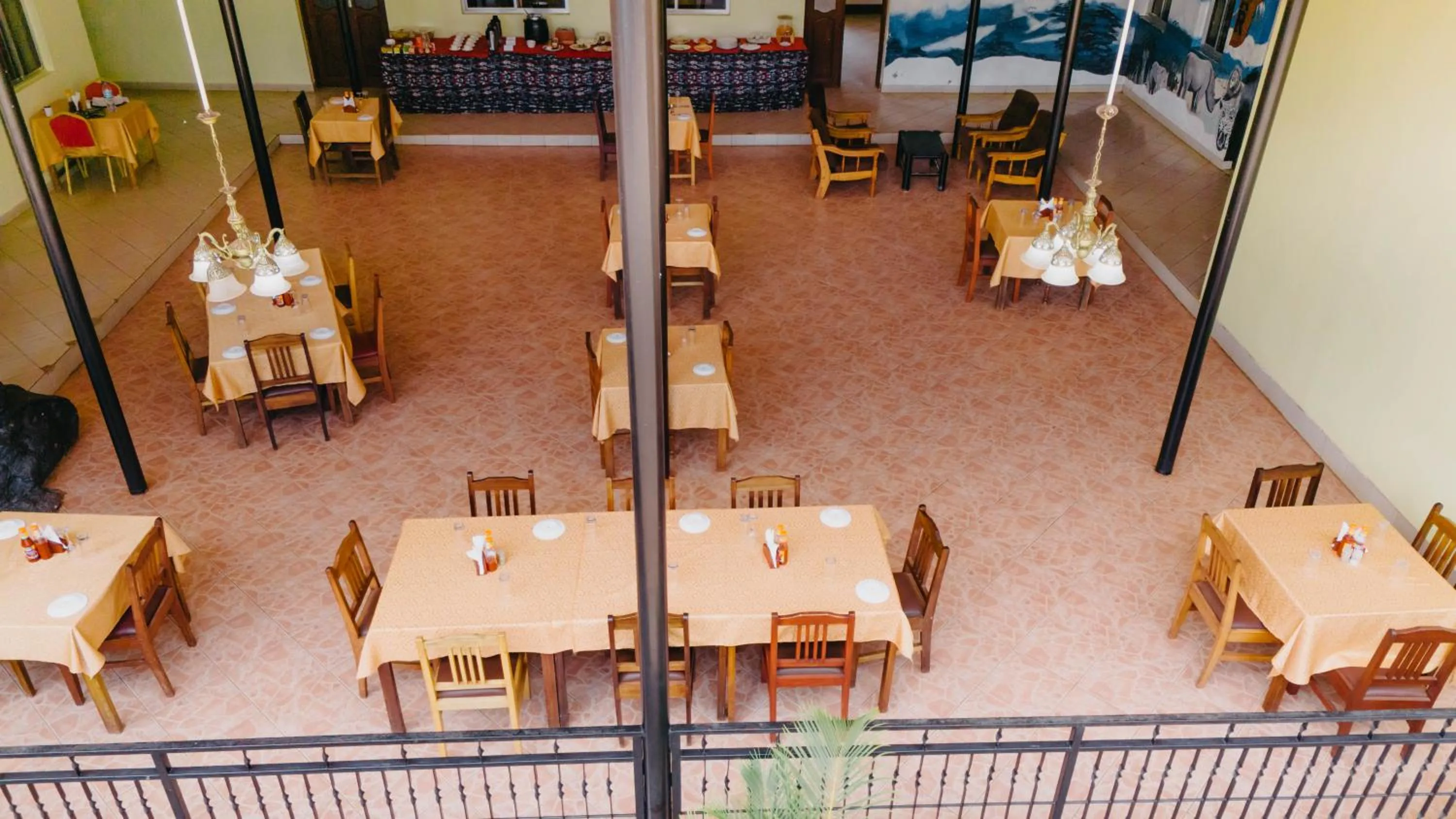 Restaurant/places to eat in Keys Hotel Mbokomu Branch