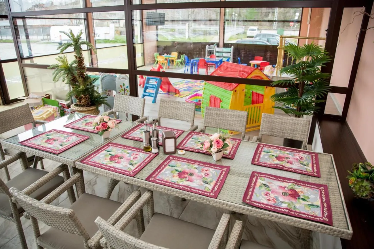 Restaurant/places to eat in Boutique Hotel VSK Kentavar