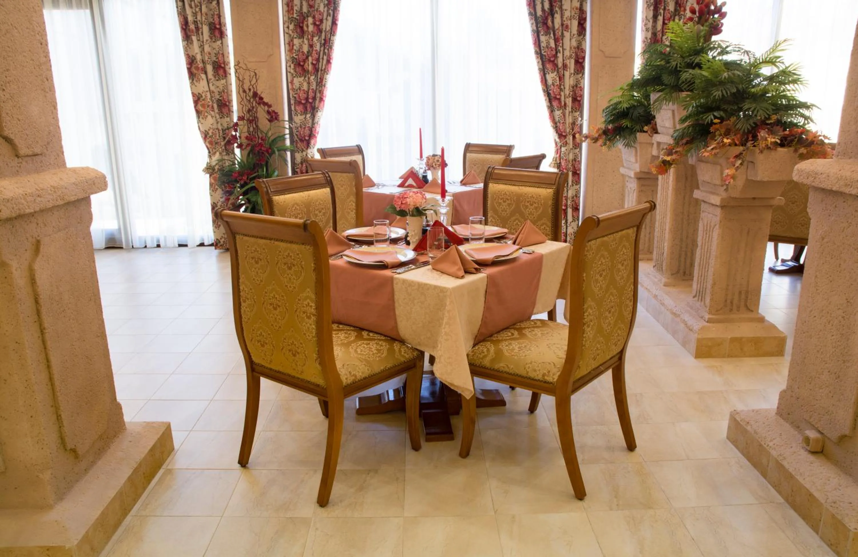 Restaurant/places to eat in Boutique Hotel VSK Kentavar