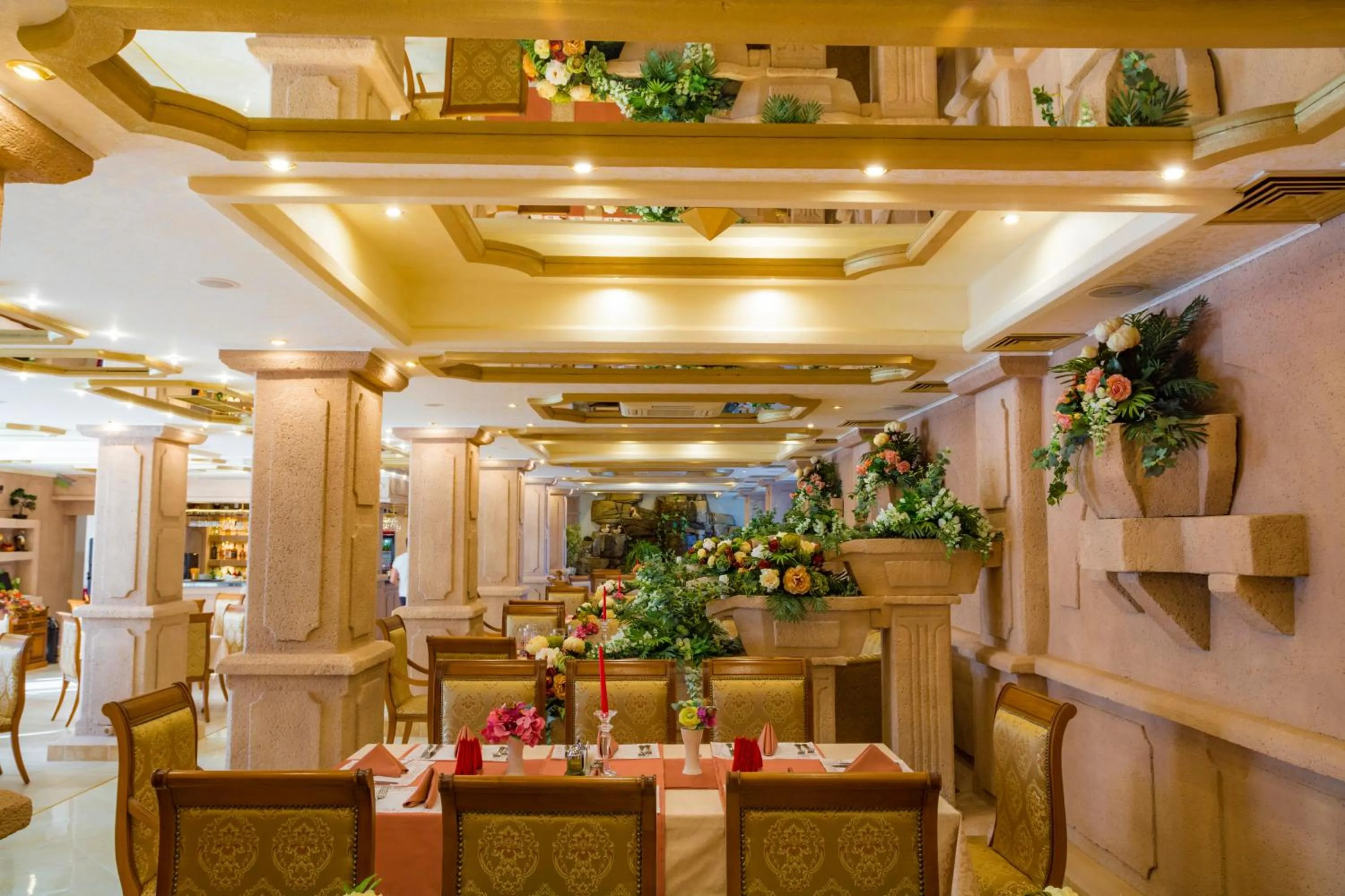 Restaurant/places to eat in Boutique Hotel VSK Kentavar