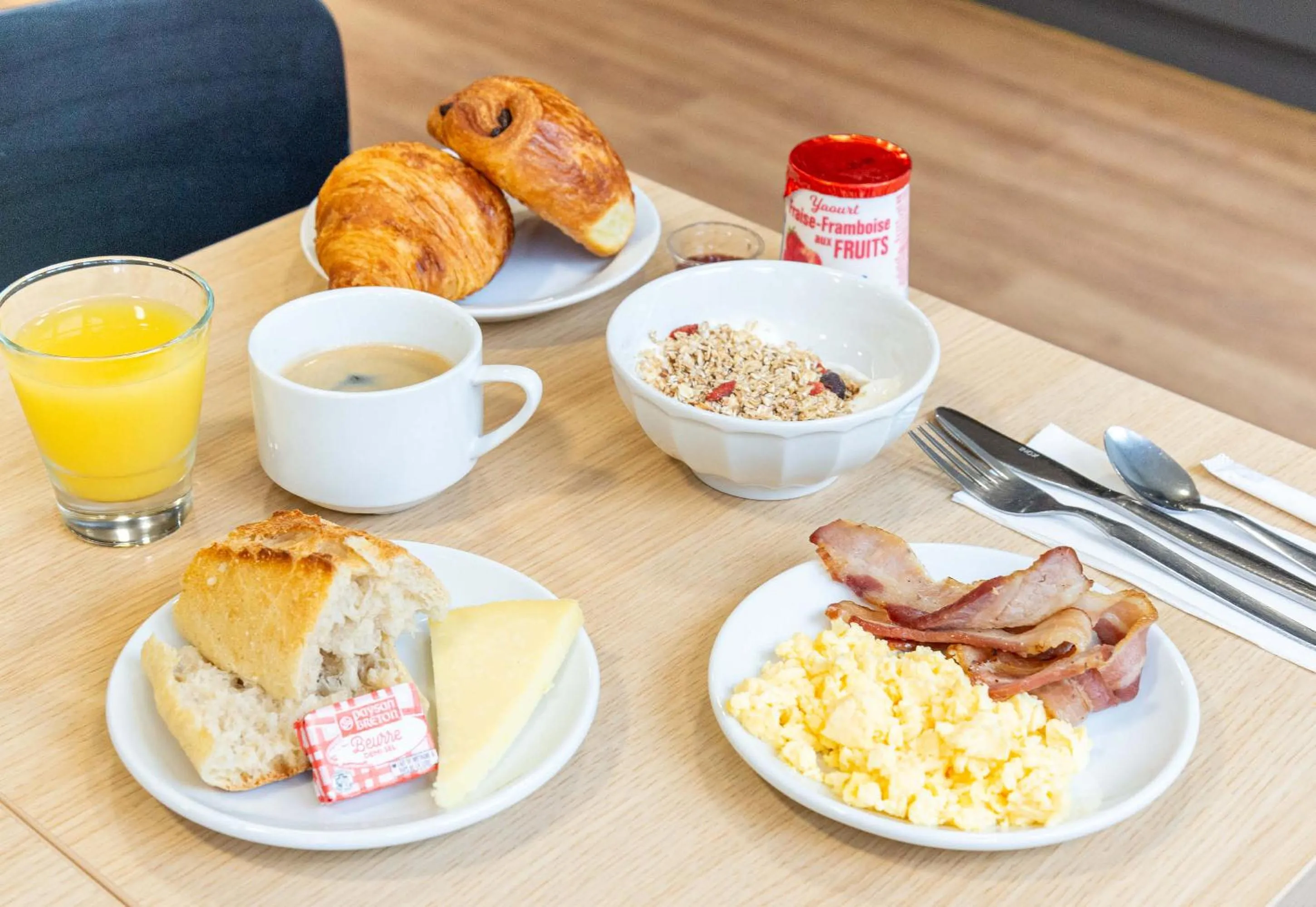 Food and drinks in B&B HOTEL Nantes Atlantis Le Zenith