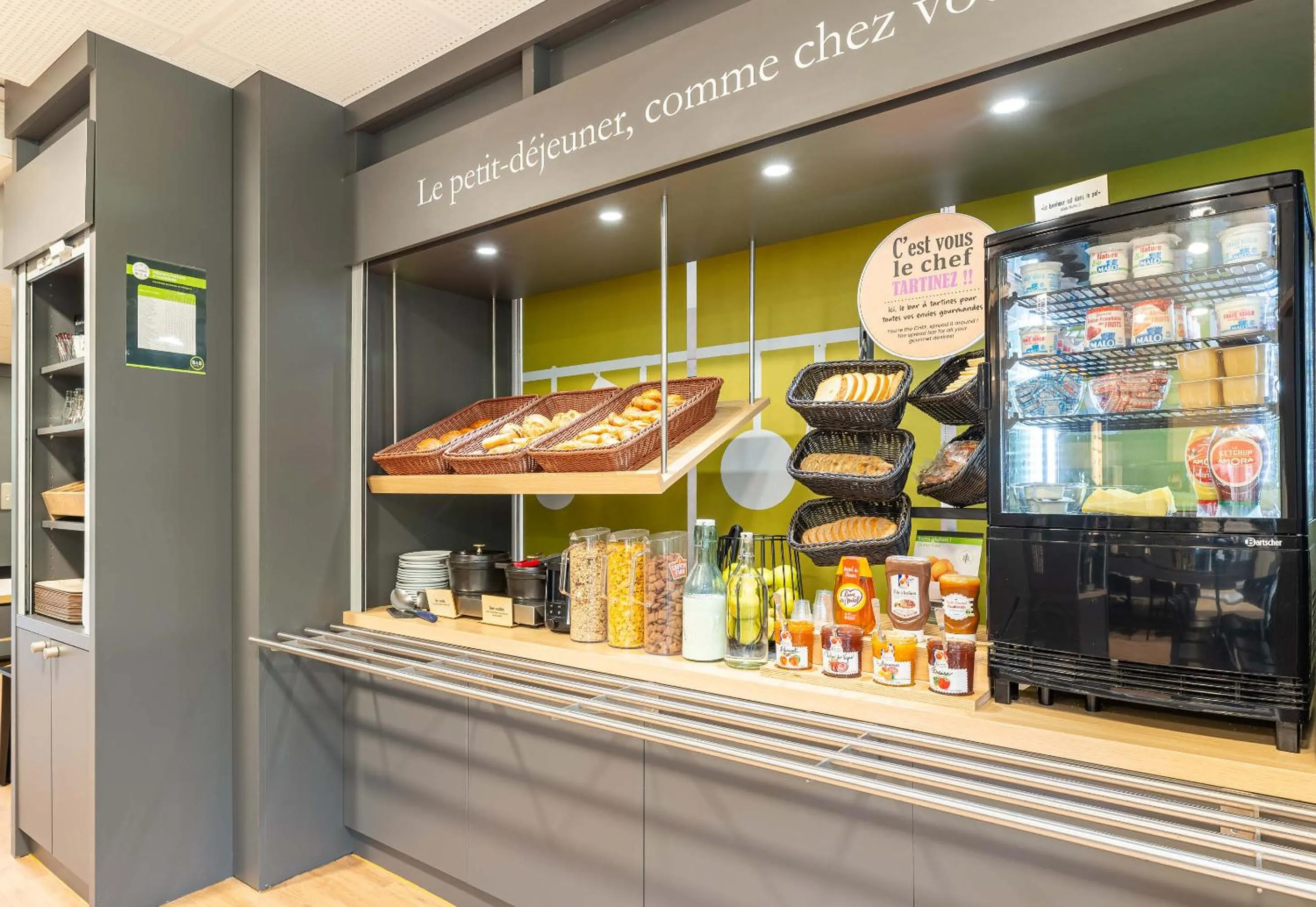 Food and drinks in B&B HOTEL Nantes Atlantis Le Zenith