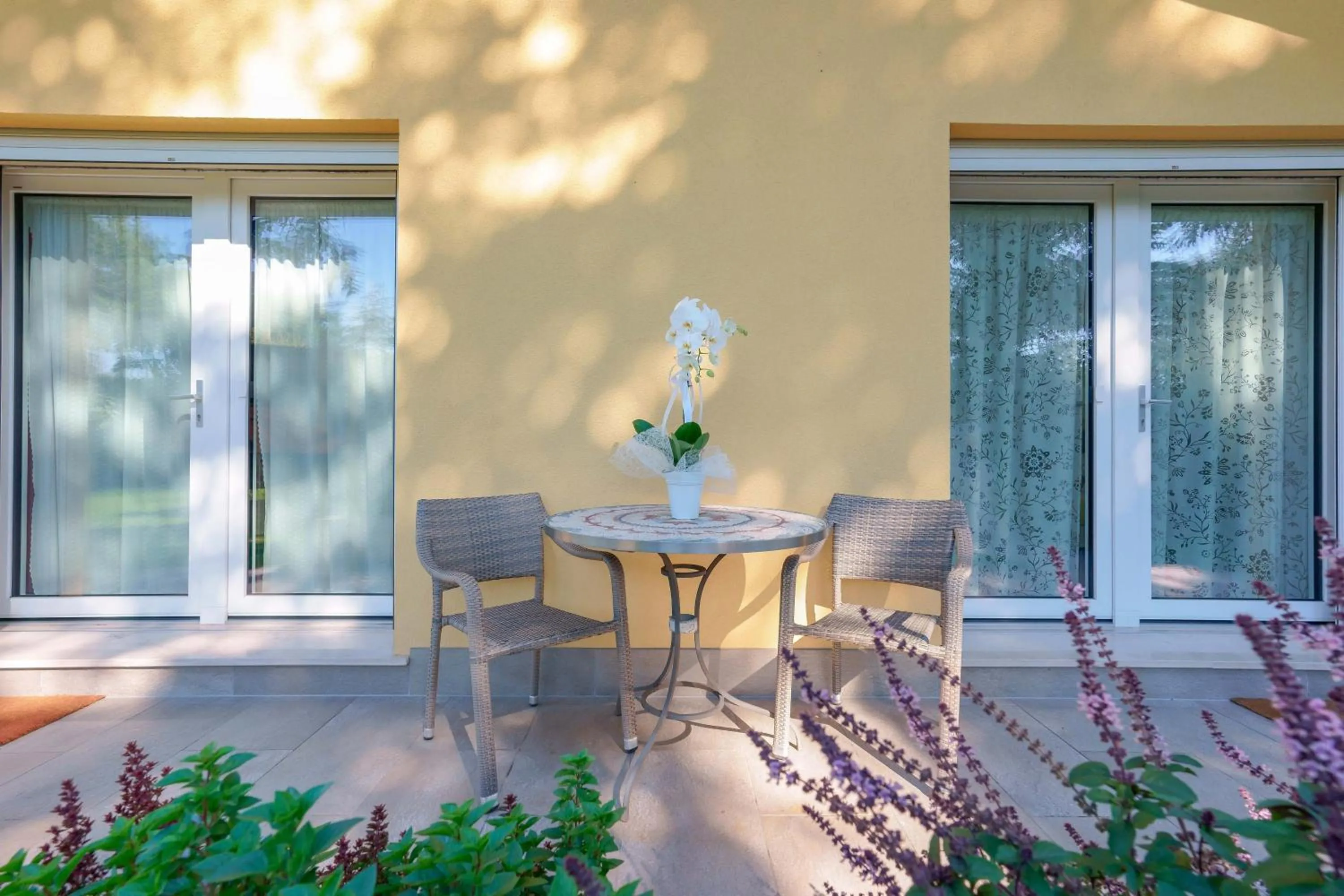 Property building in Pixel b&b