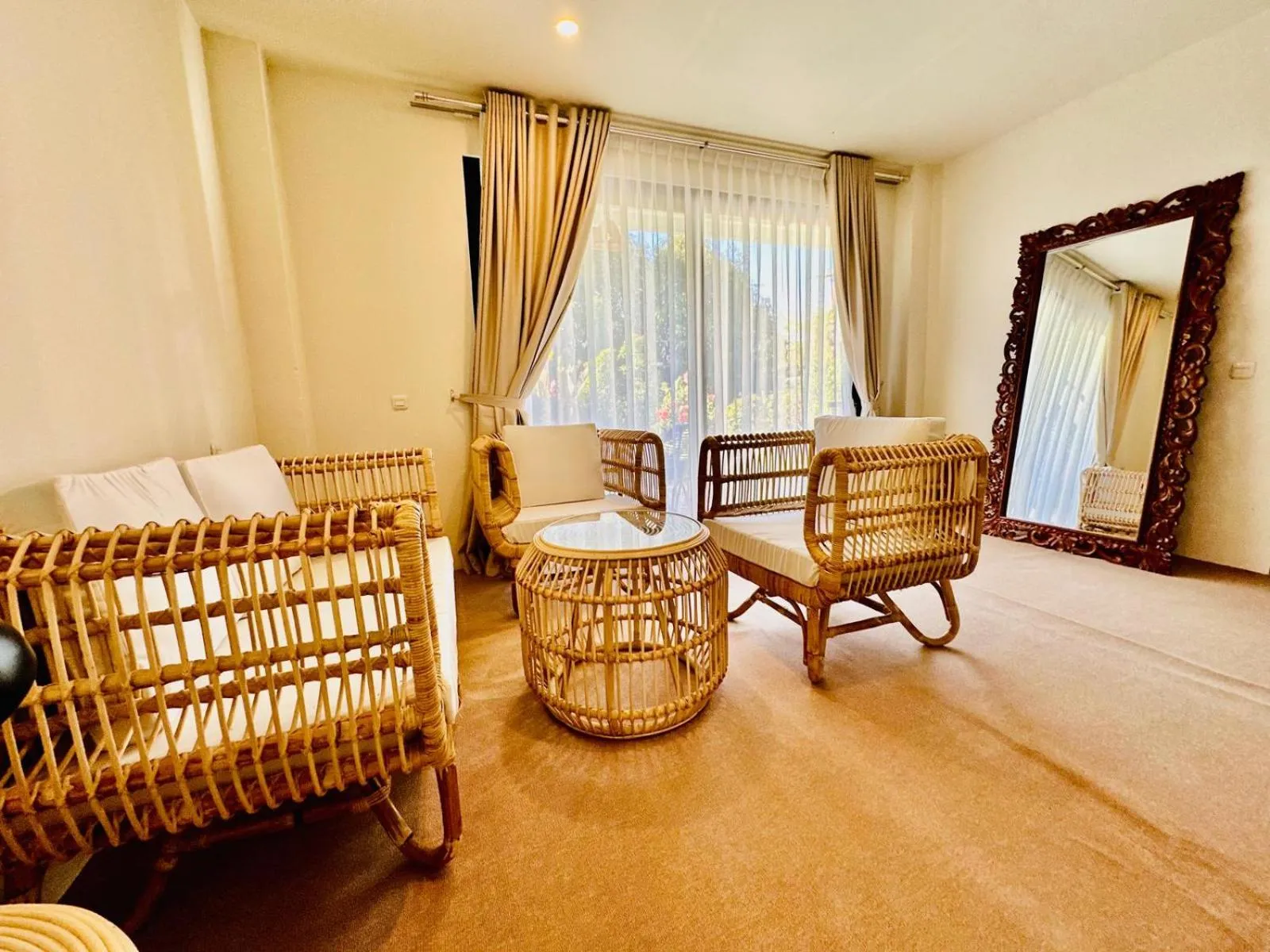 Seating area, Bed in Casa Nemo Beach Resort & Spa