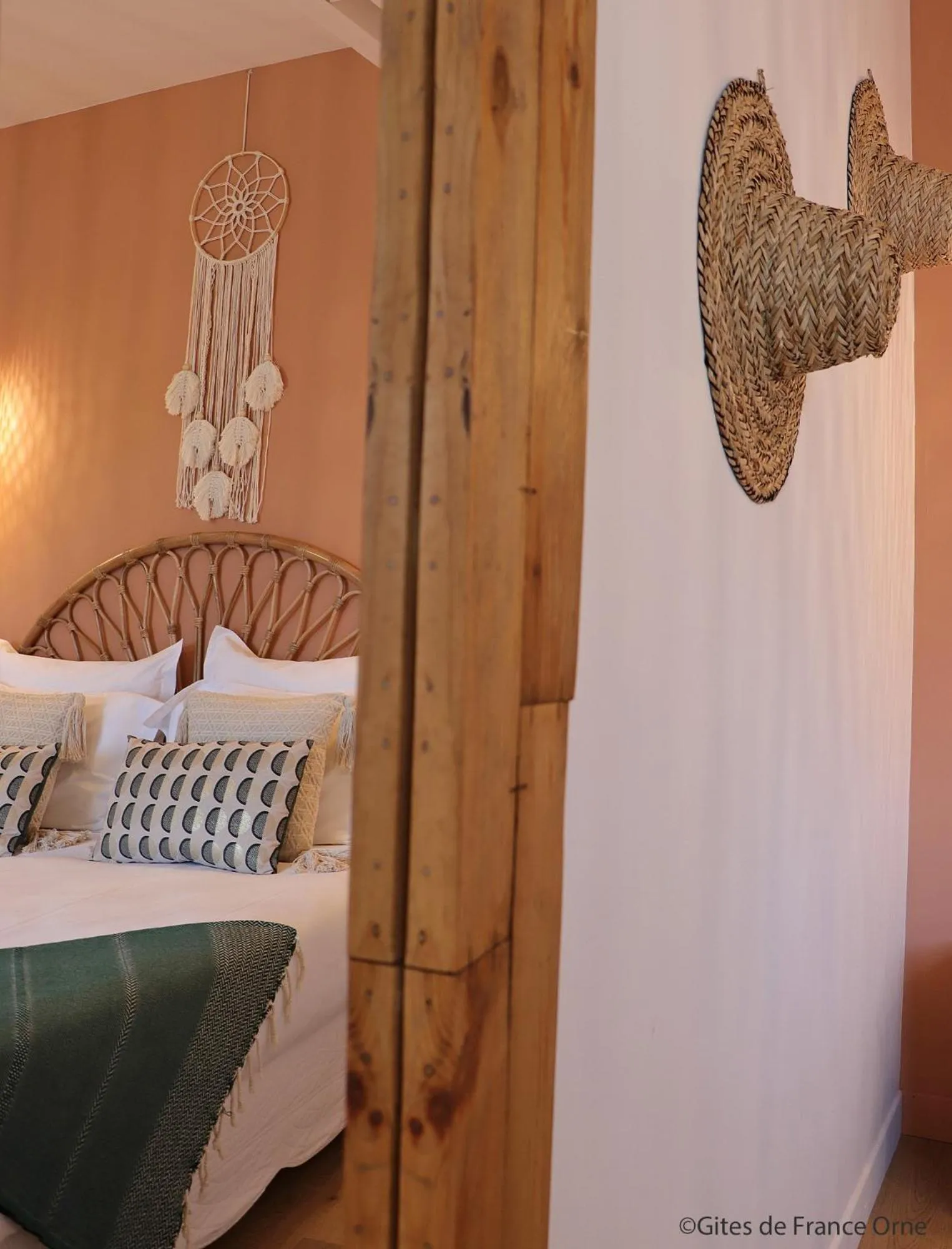 Bed in La Grange Bagnolaise