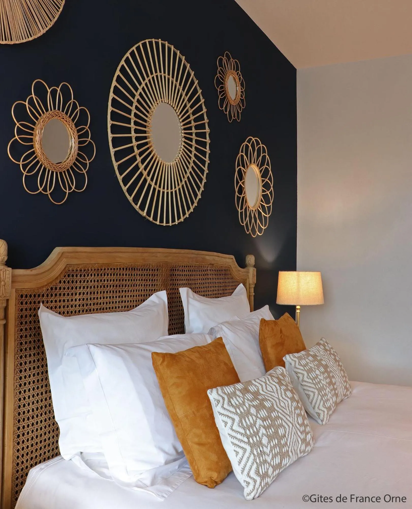 Bed in La Grange Bagnolaise