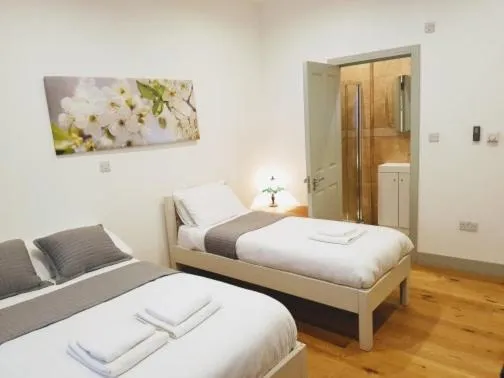 Bedroom, Bed in Forest House Hotel