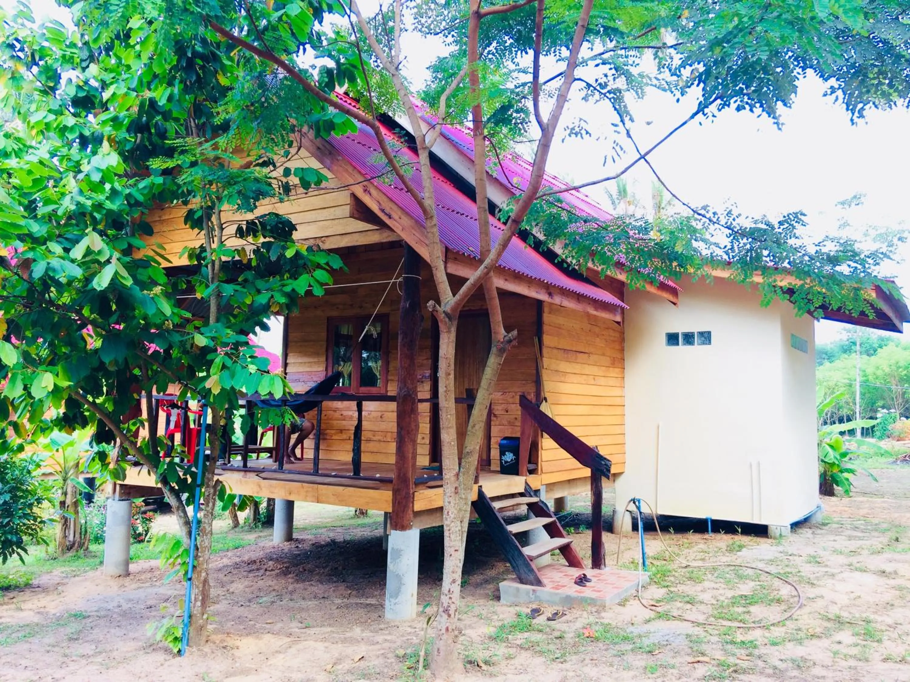 Photo of the whole room in Gardenhomeresortkohjum