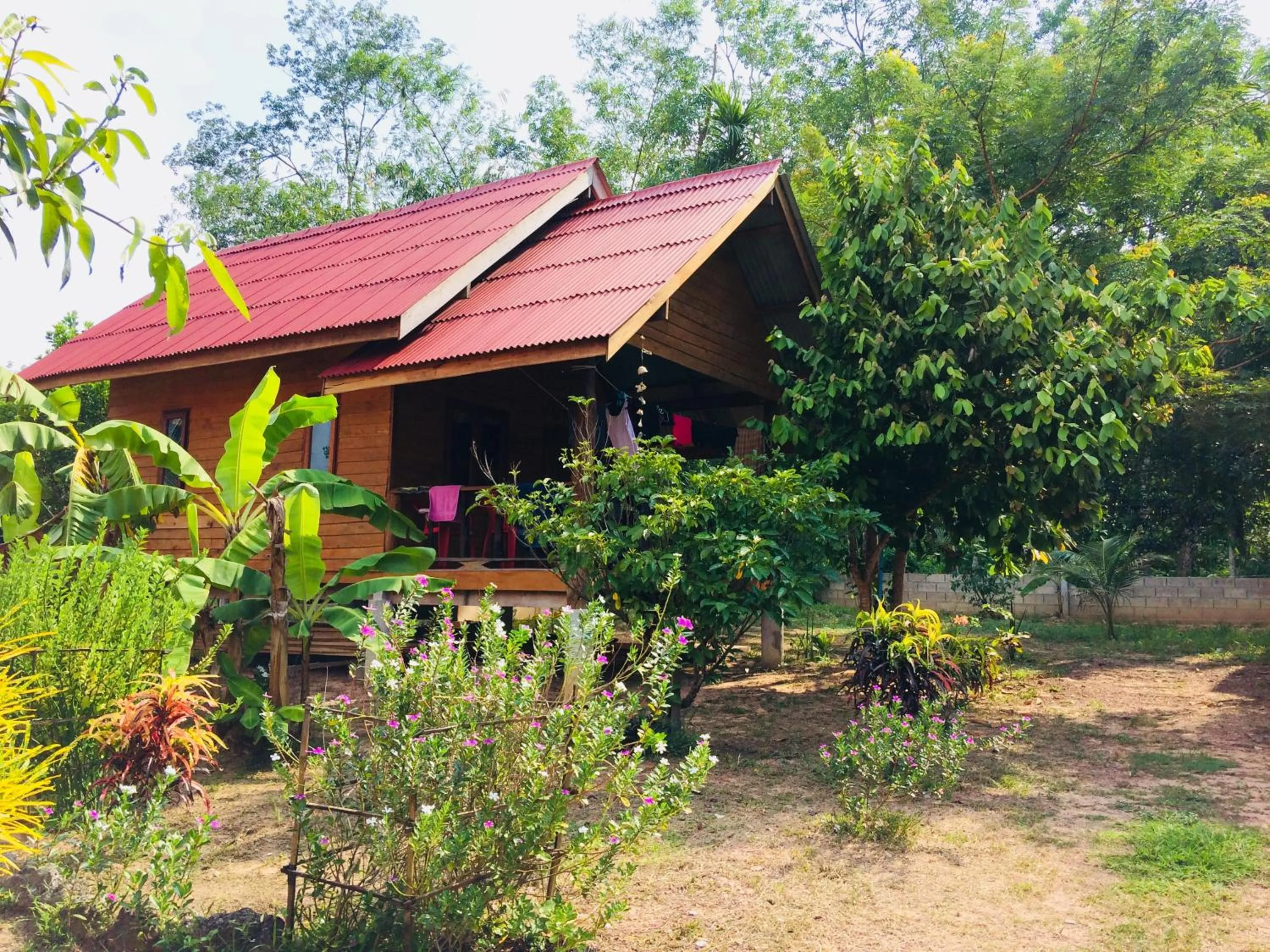 Photo of the whole room in Gardenhomeresortkohjum