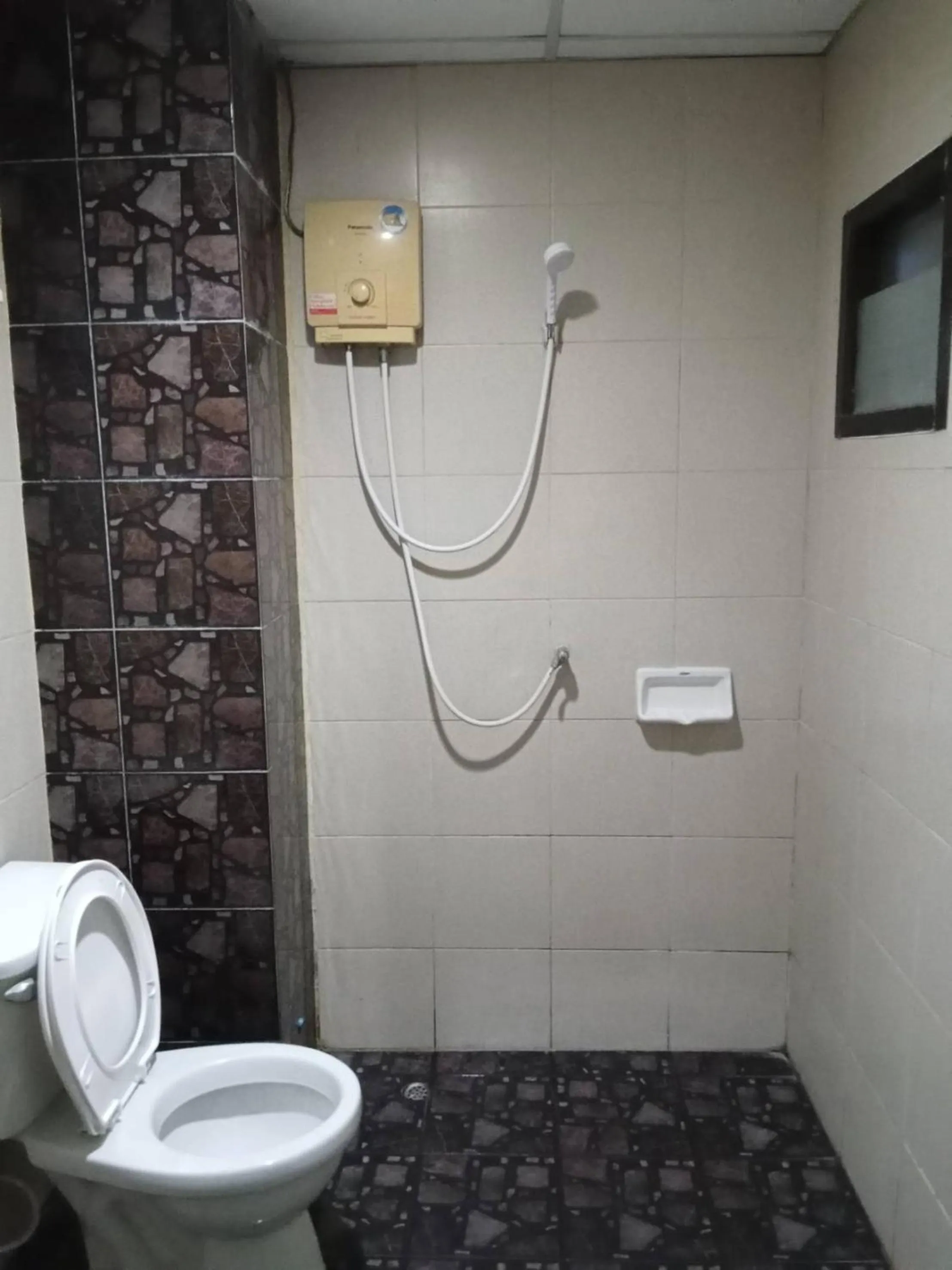 Toilet in PS Hotel Saraburi