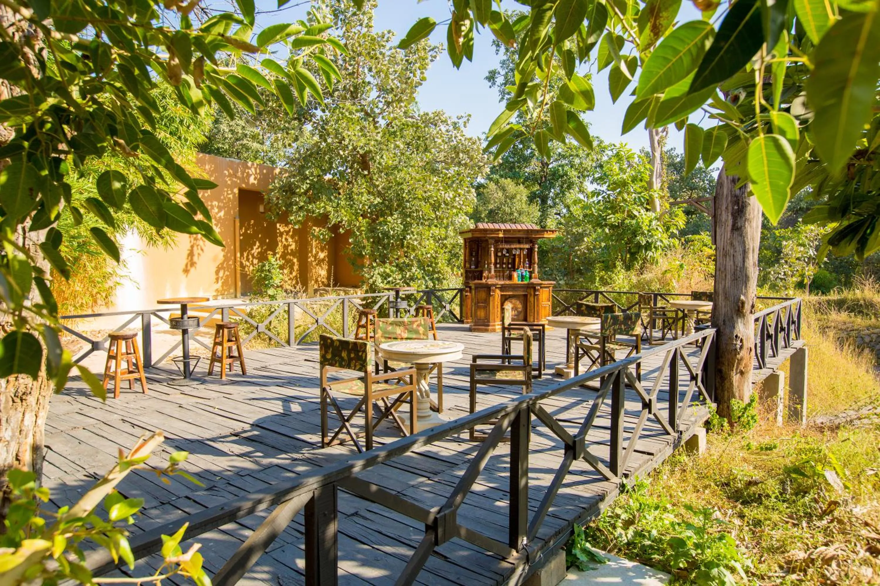 Restaurant/places to eat in Vannraj Resort And Spa