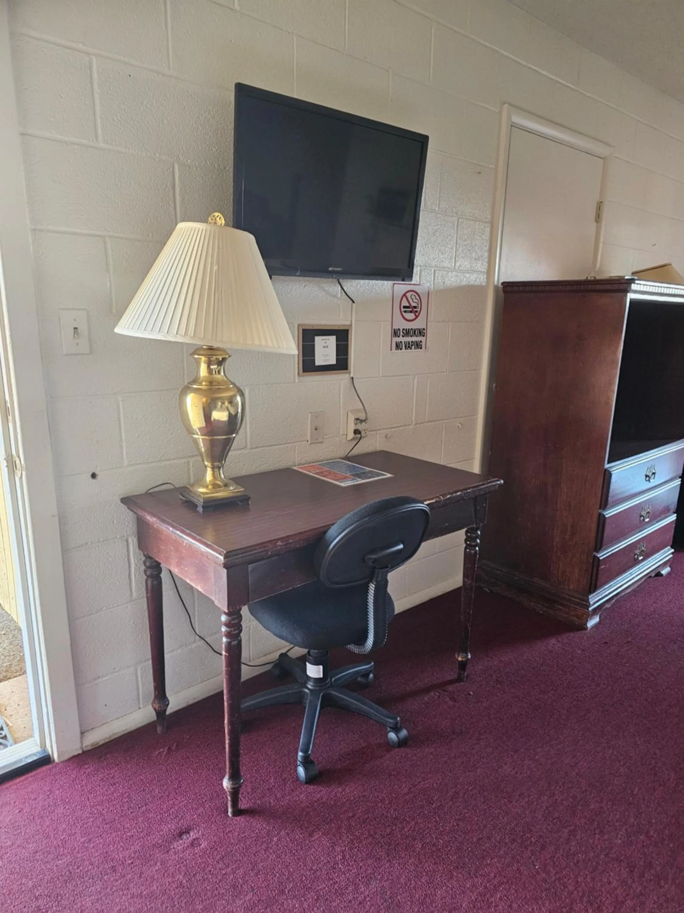 Knights Inn Fairview