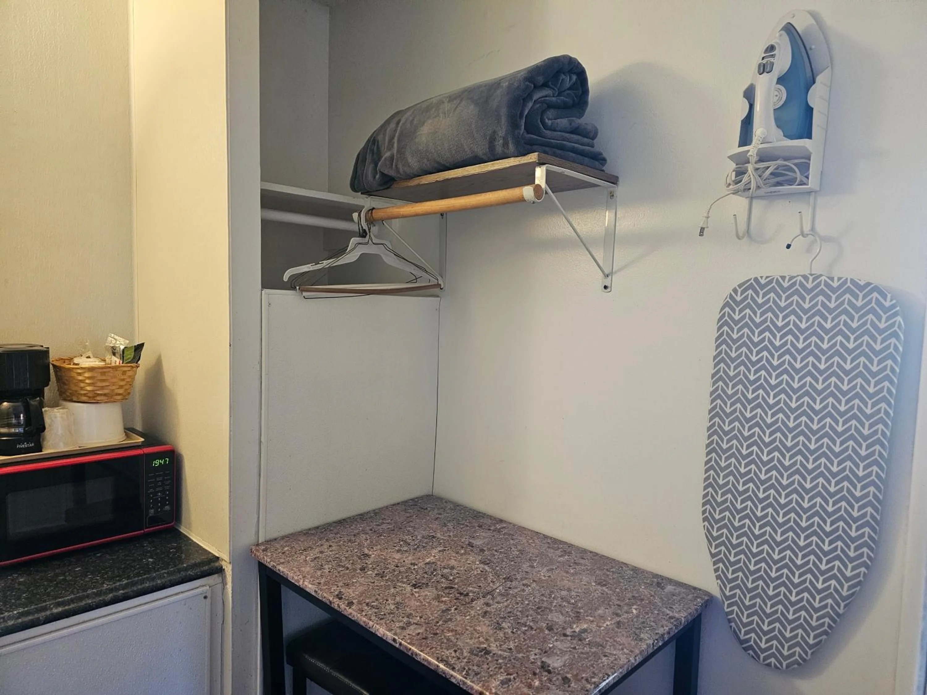 Knights Inn Fairview