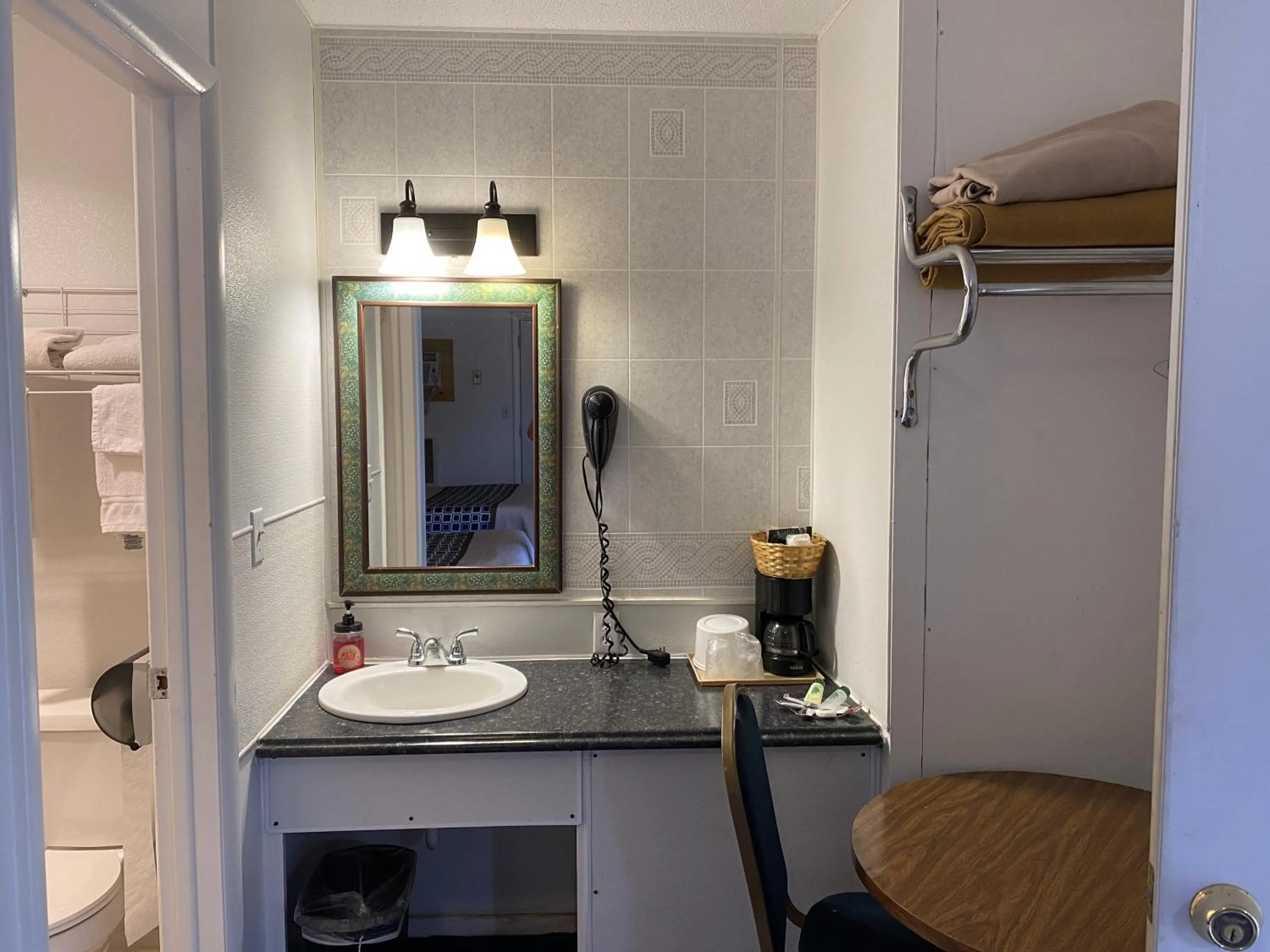 Bathroom in Knights Inn Fairview