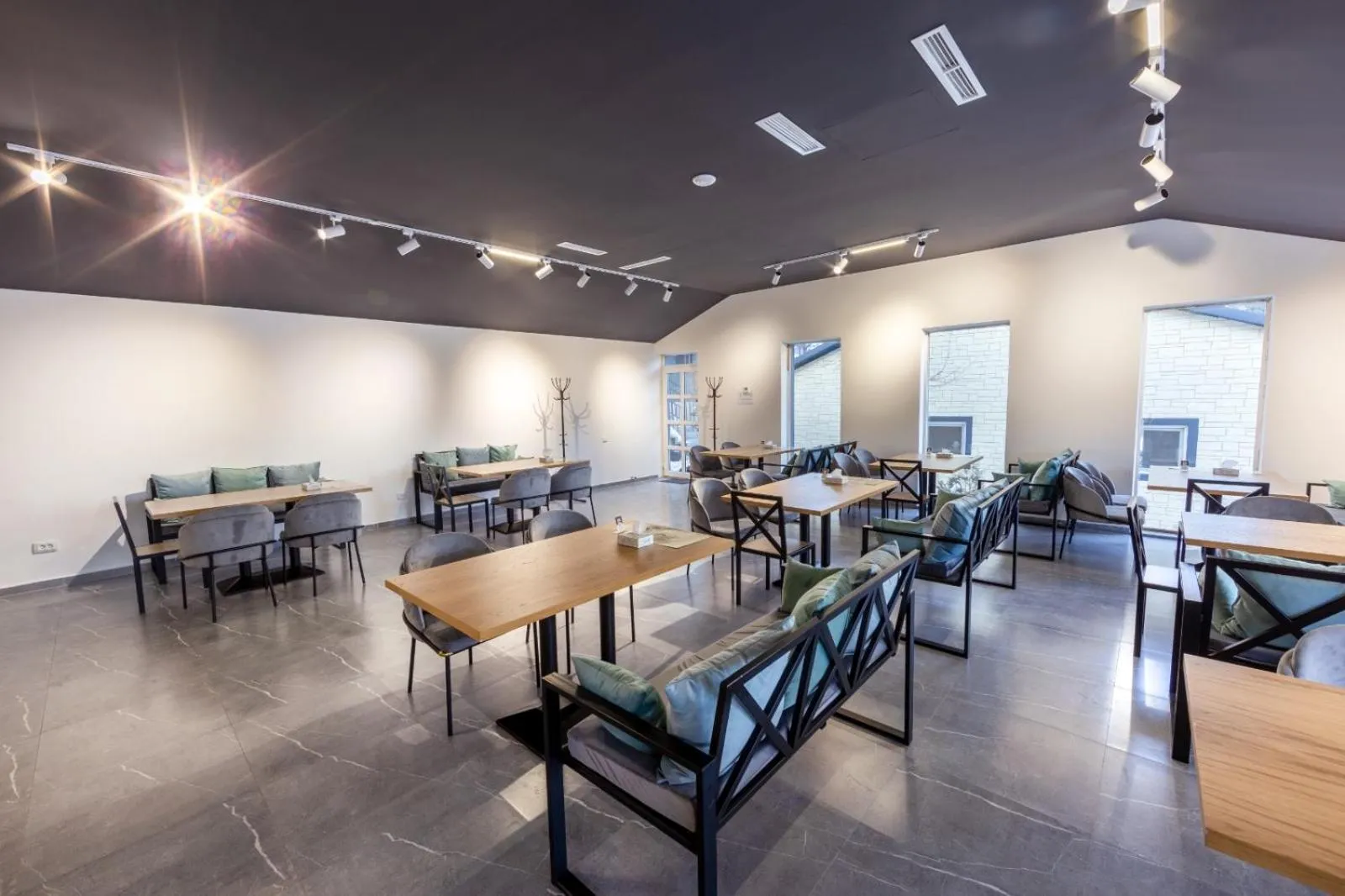 Restaurant/places to eat in Popock Tsaghkadzor