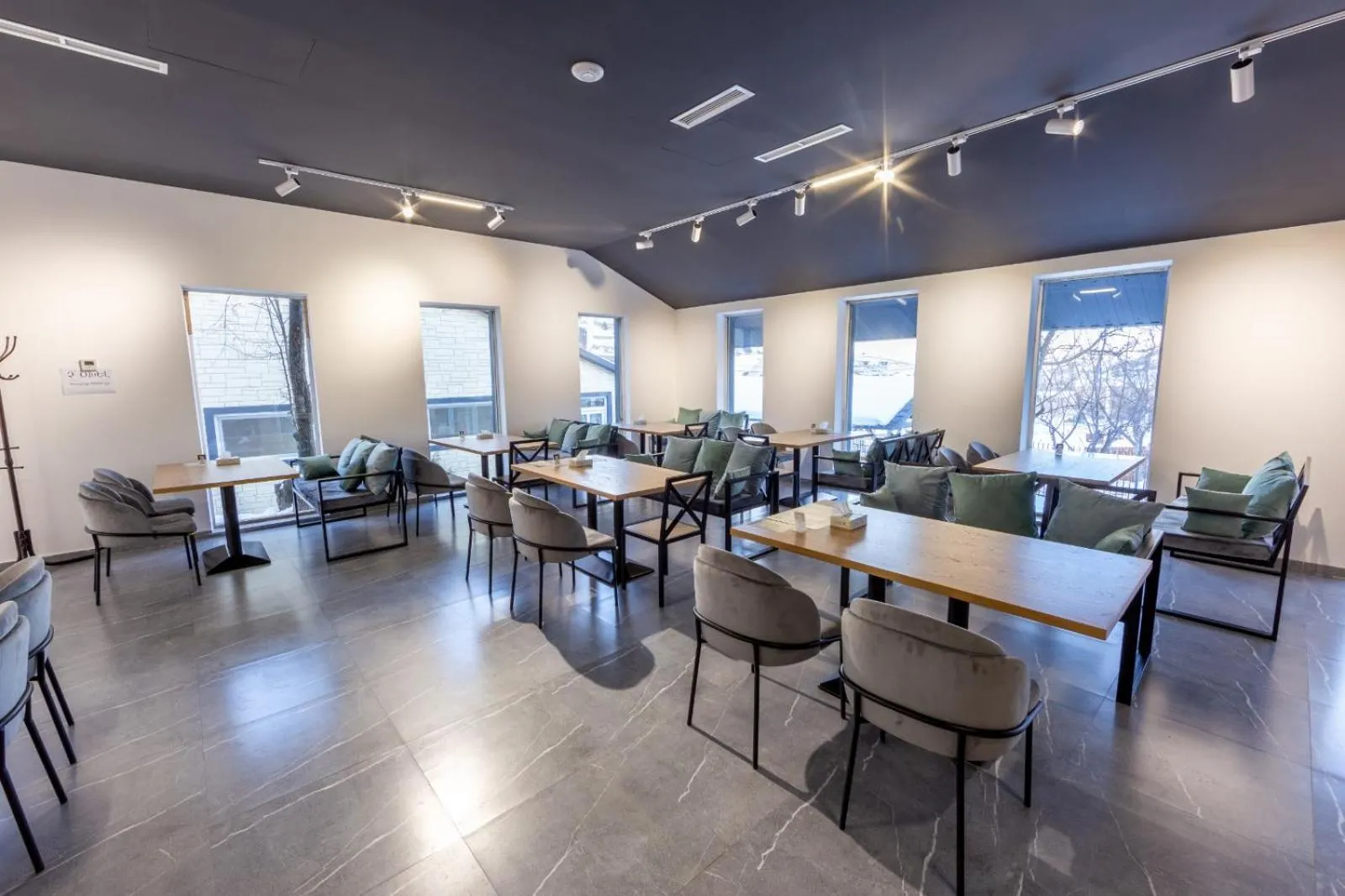 Restaurant/places to eat in Popock Tsaghkadzor