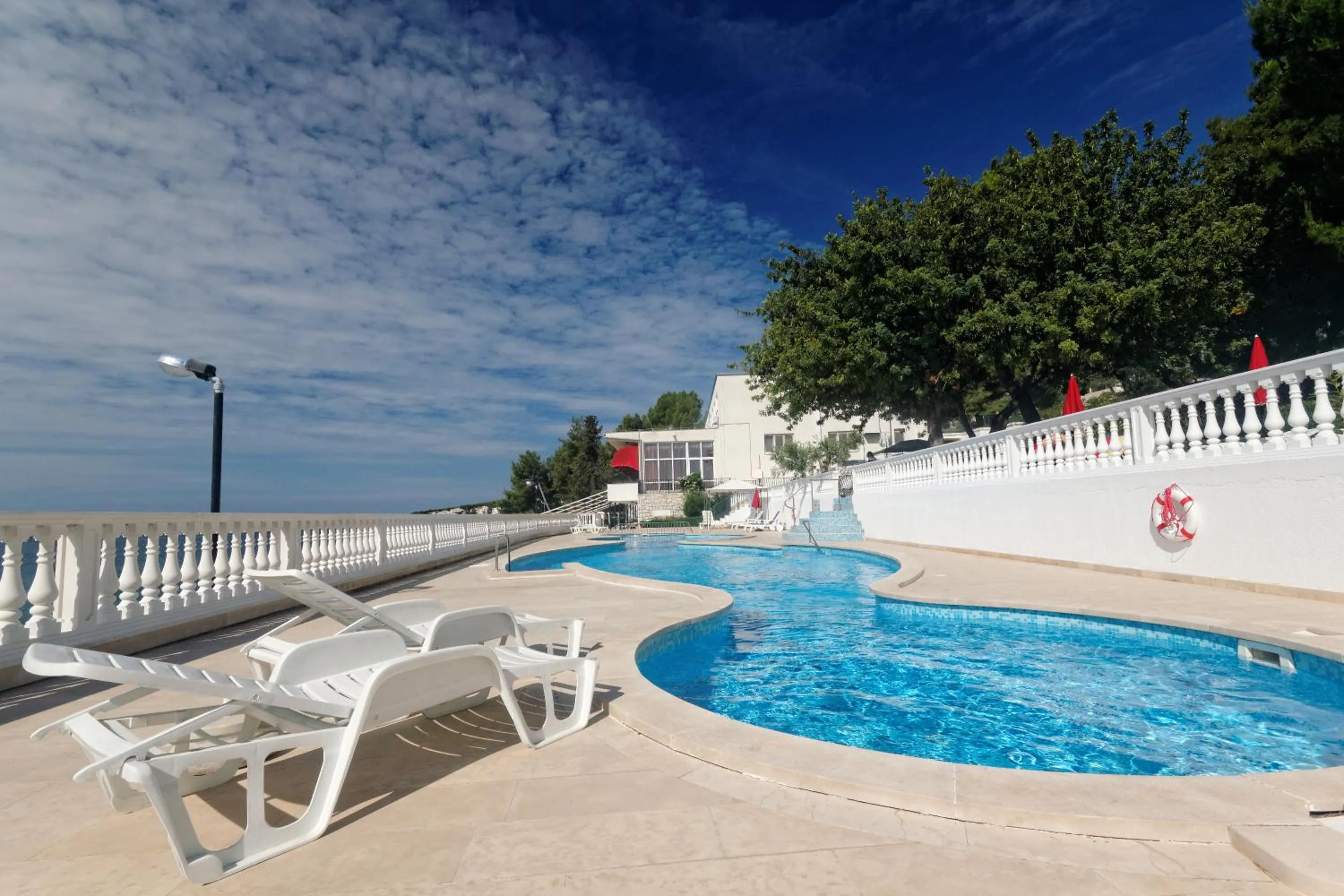 Swimming pool in Hotel Val All Inclusive