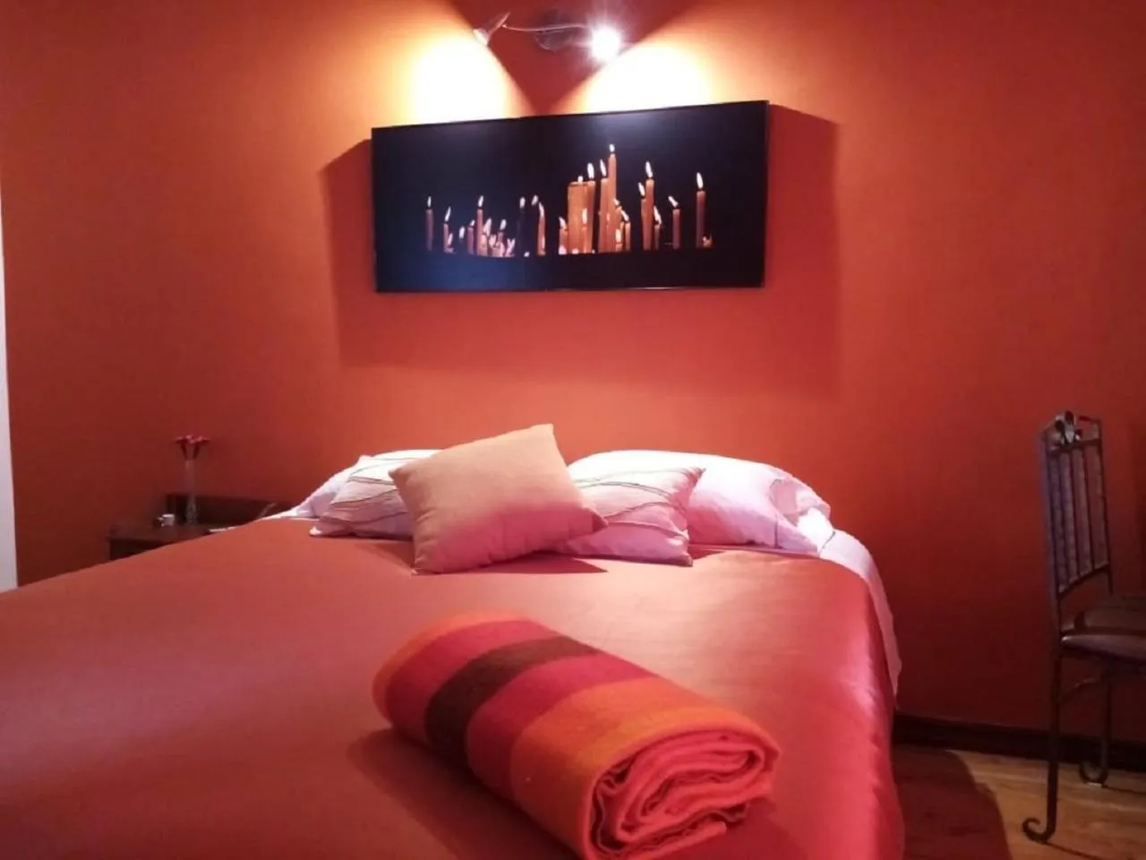 Bed in Hotel Casa Ecuatreasures Centro Historico