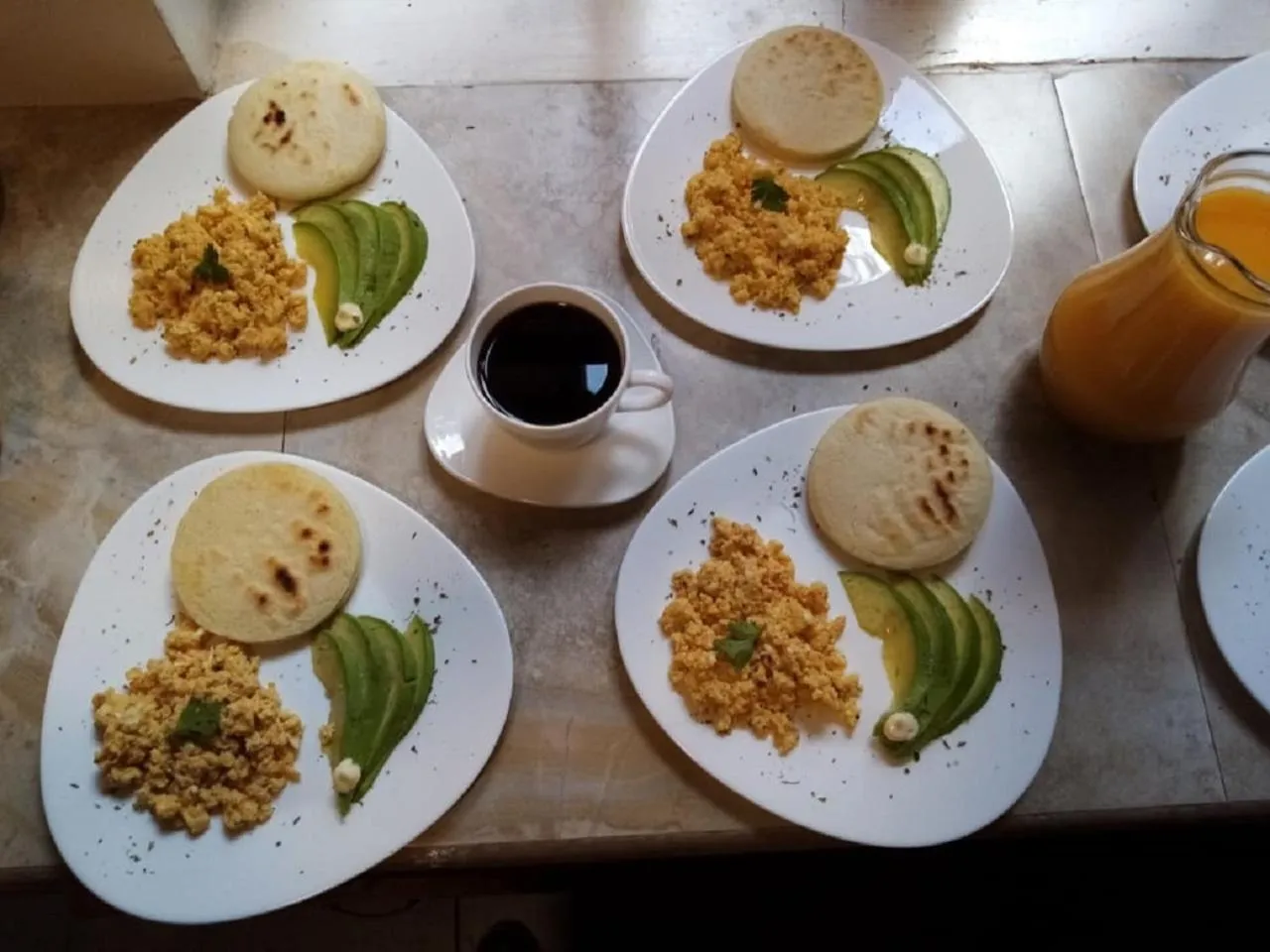 Food and drinks in Hotel Casa Ecuatreasures Centro Historico