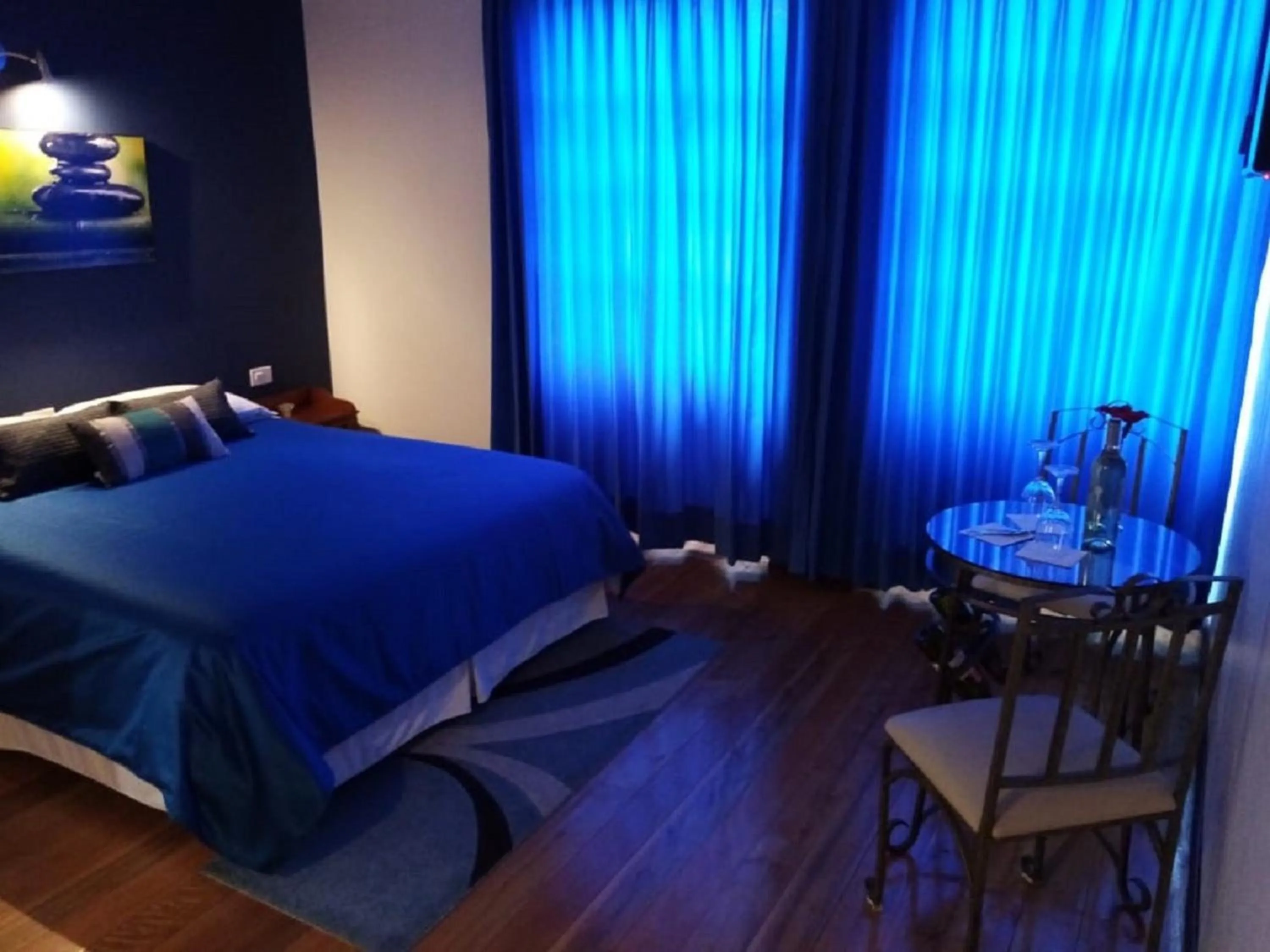 Bed in Hotel Casa Ecuatreasures Centro Historico