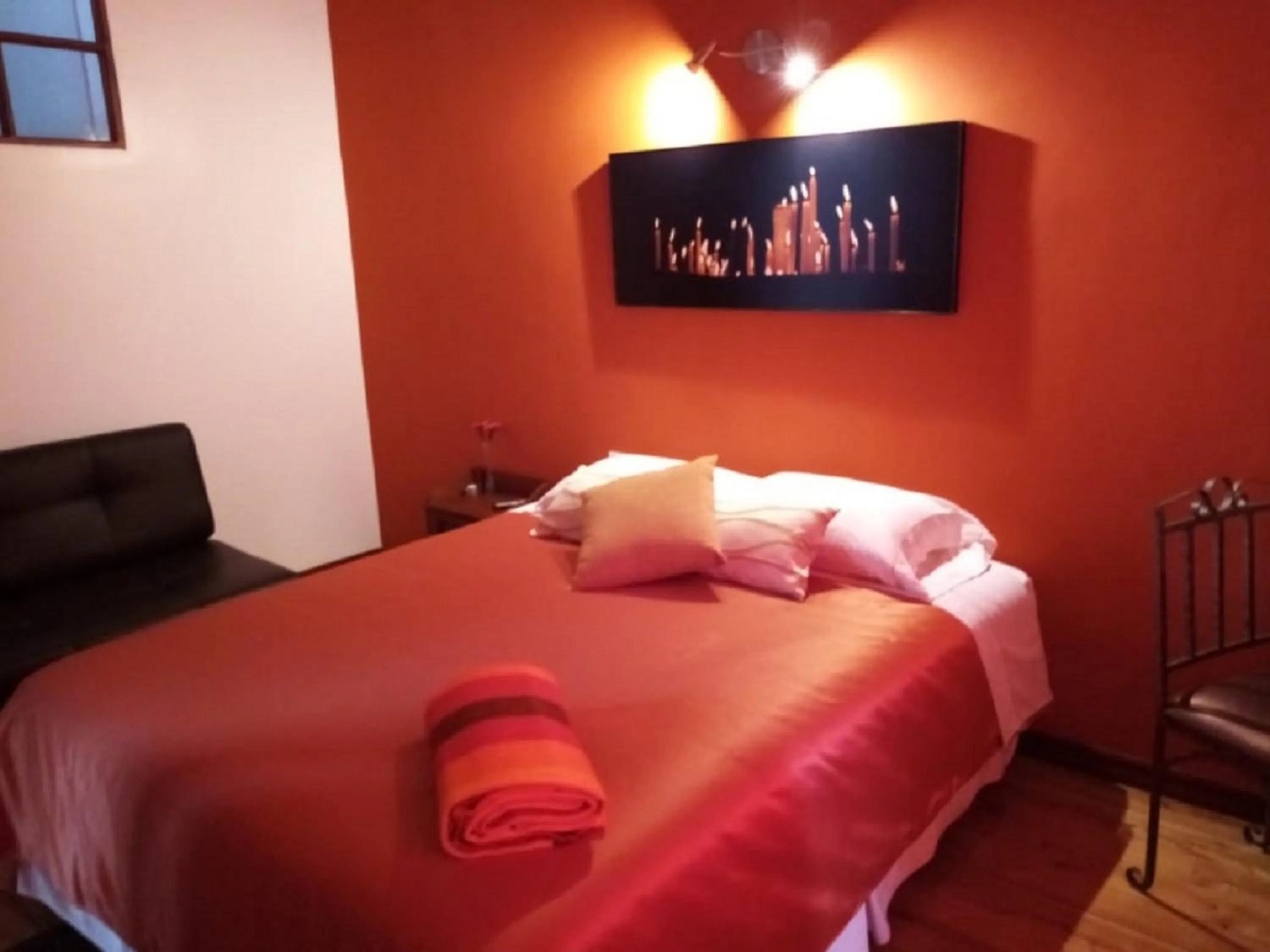 Bed in Hotel Casa Ecuatreasures Centro Historico