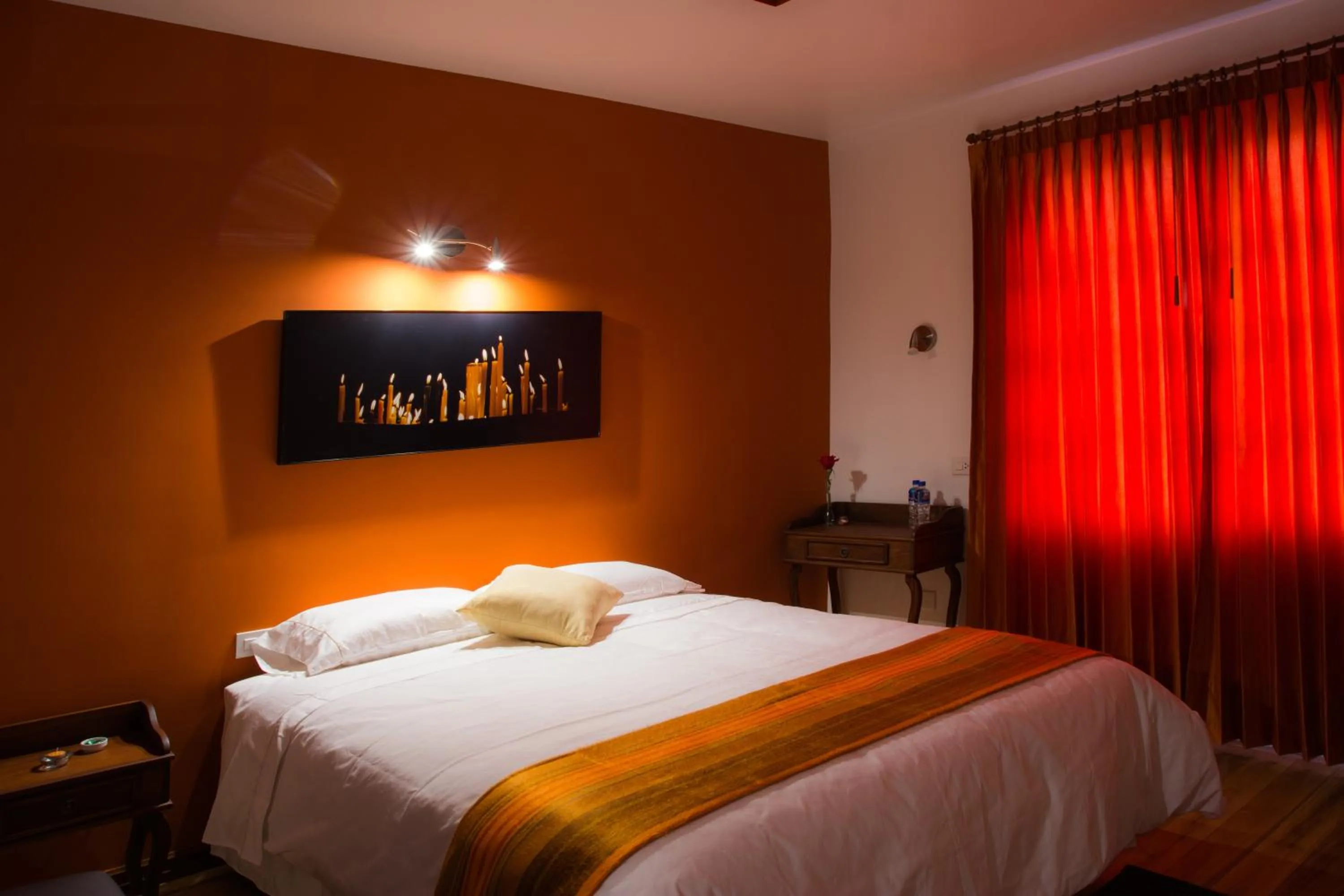 Bed in Hotel Casa Ecuatreasures Centro Historico