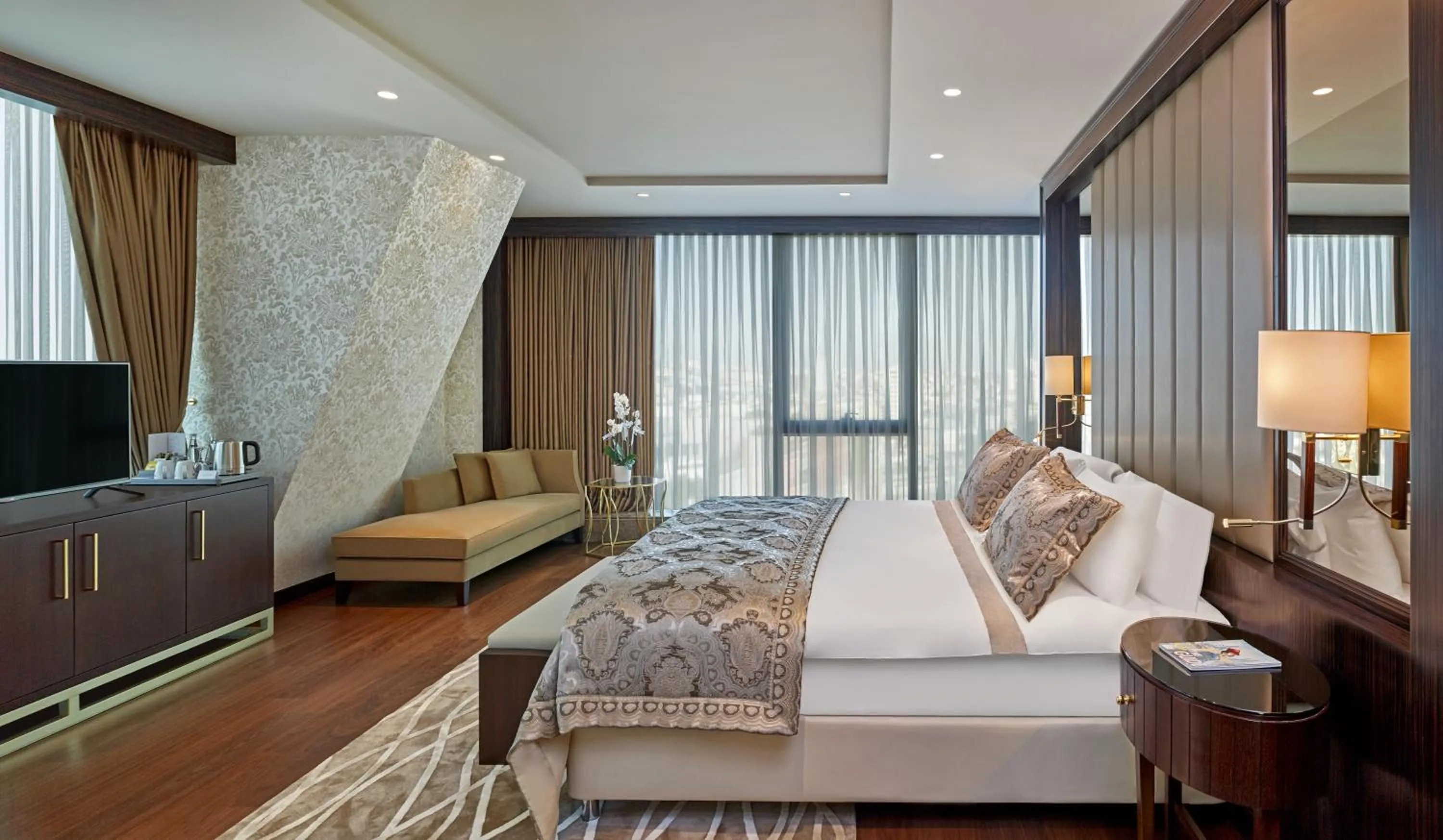 Bedroom, Bed in Elite World Grand Istanbul Basın Ekspres