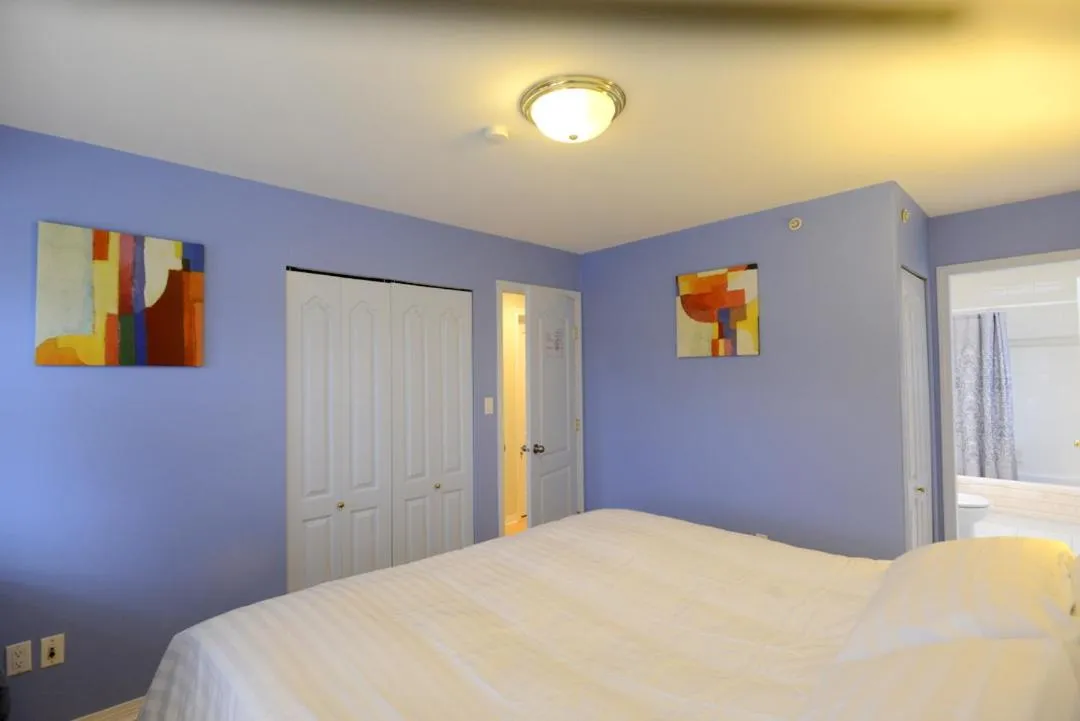 Bed in Marpole Guest House