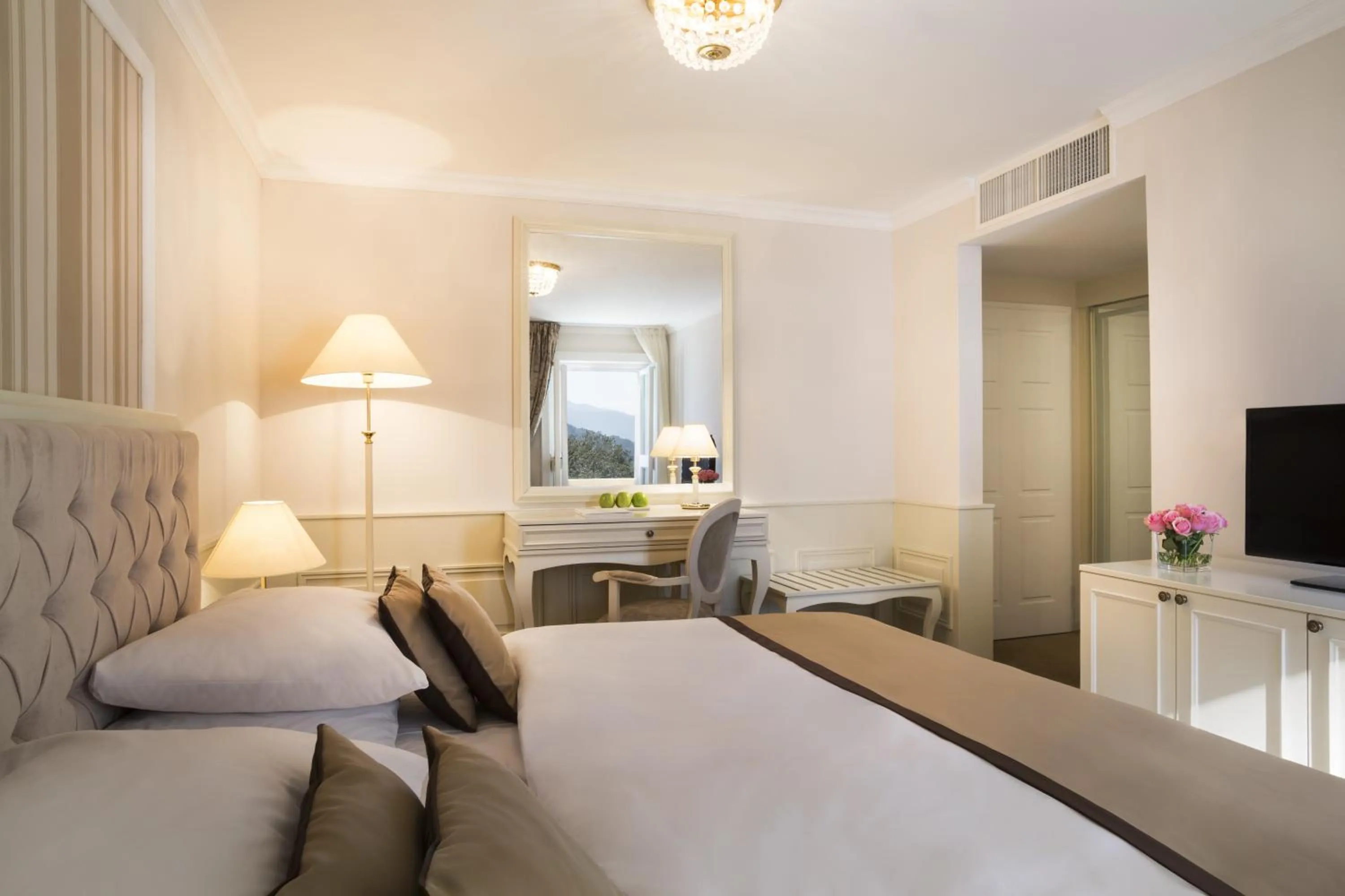 Bedroom, Bed in Hotel Kvarner - Liburnia