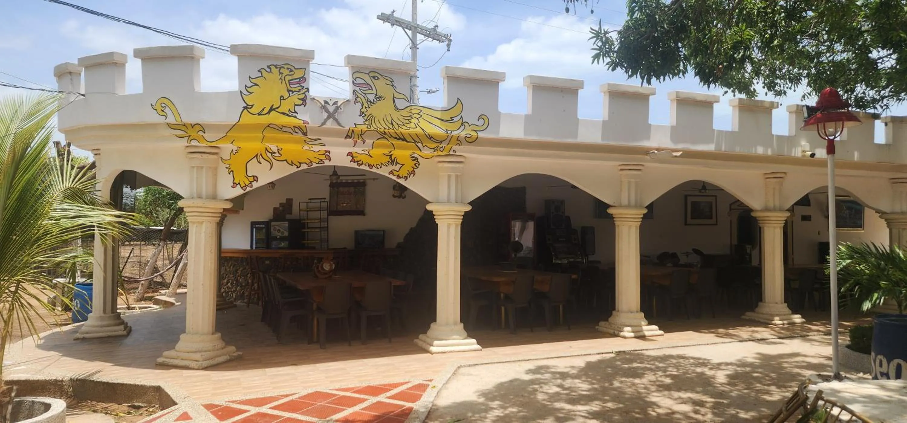 Restaurant/places to eat in Eco-Hotel Villa Elina