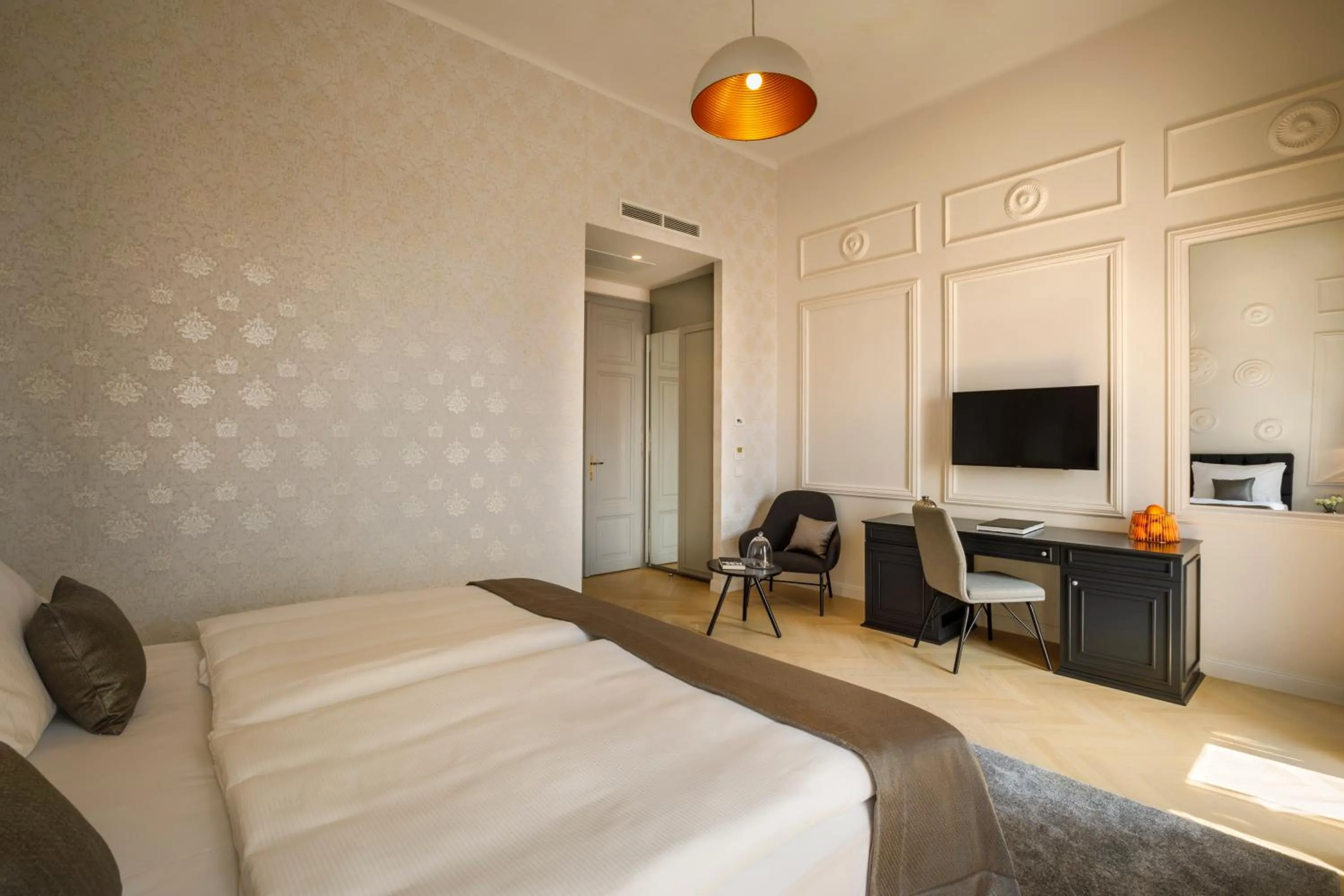 Communal lounge/ TV room, Bed in Hotel Imperial - by Liburnia Hotels & Villas
