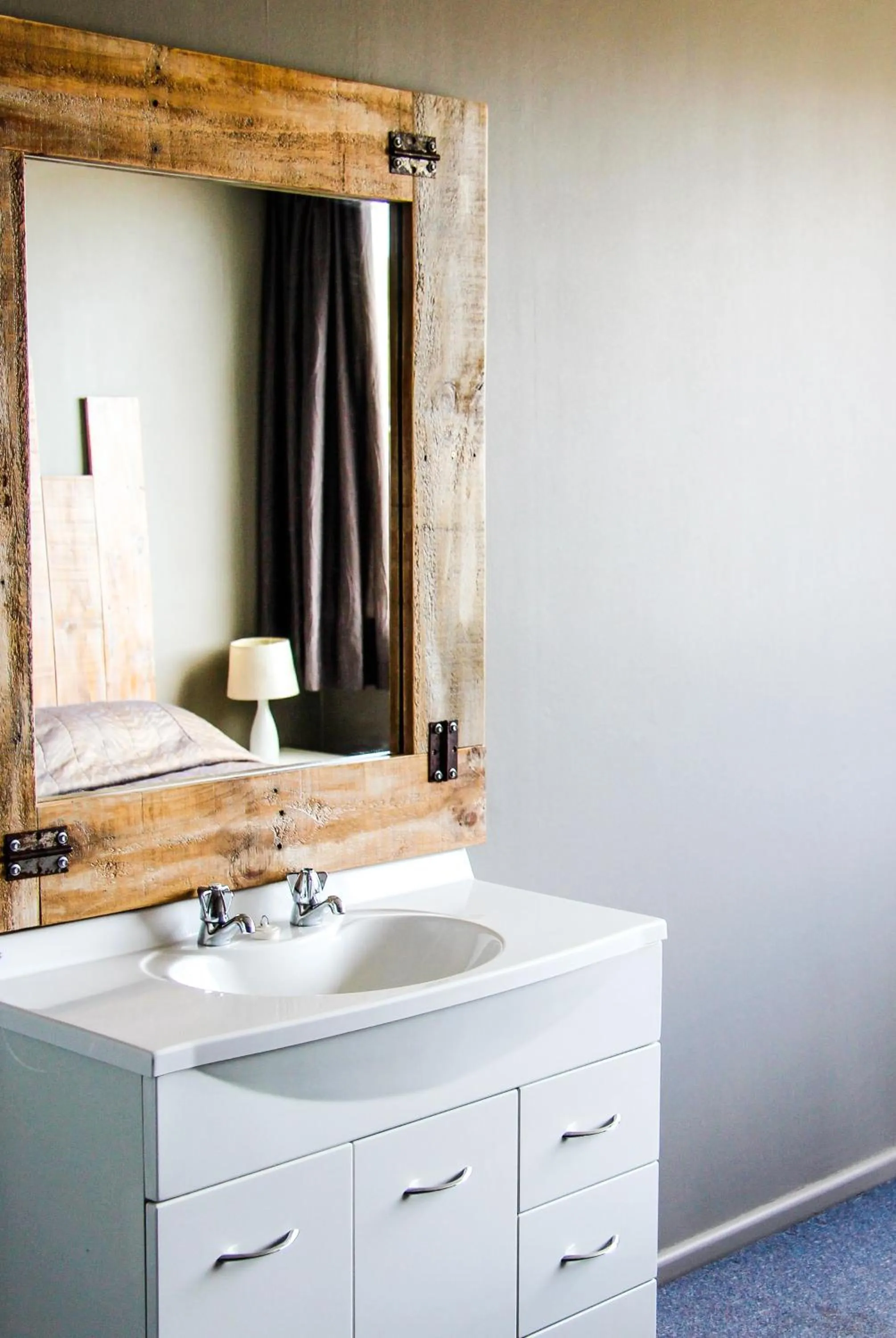 Decorative detail in Oamaru Backpackers