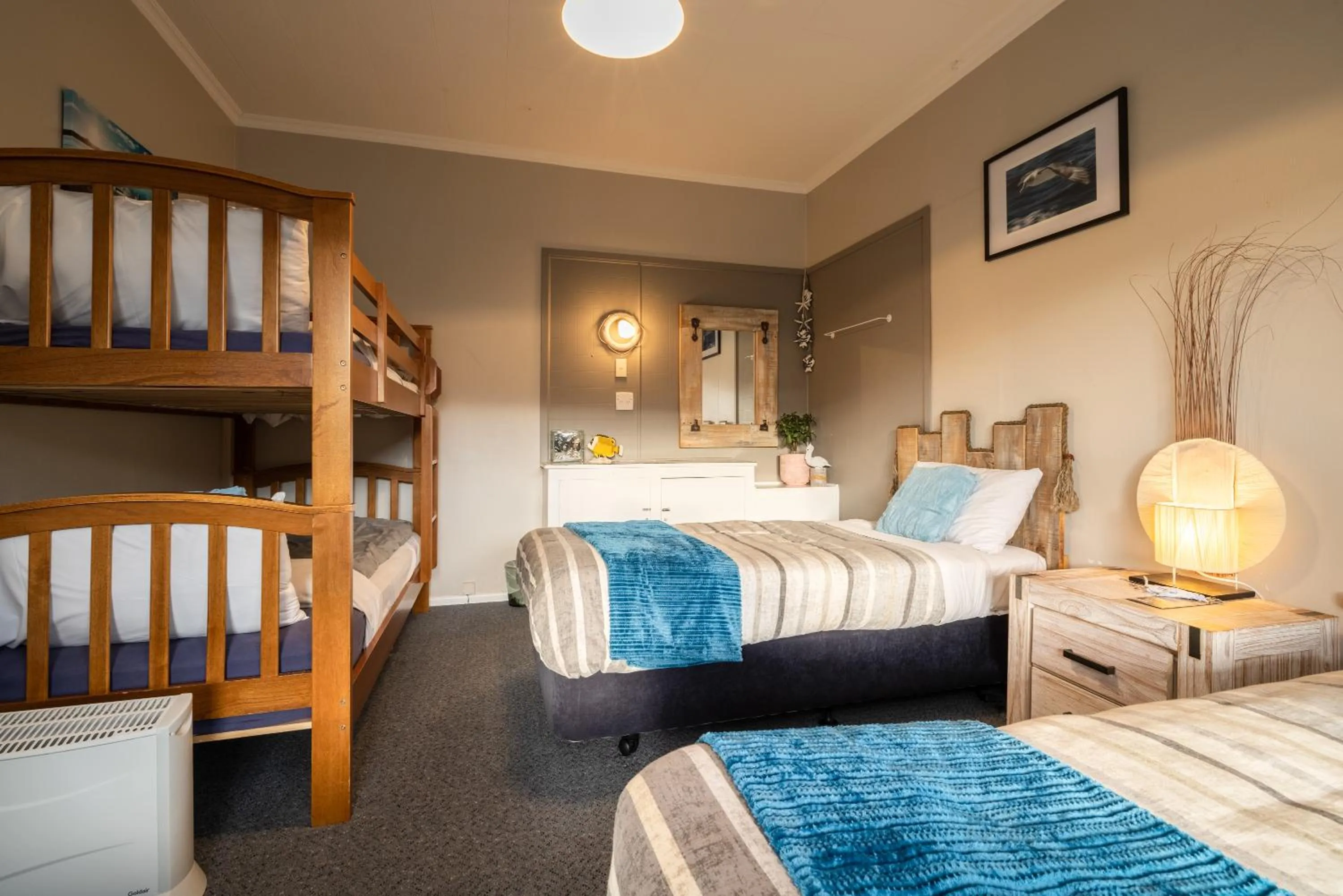 Garden, Bed in Oamaru Backpackers