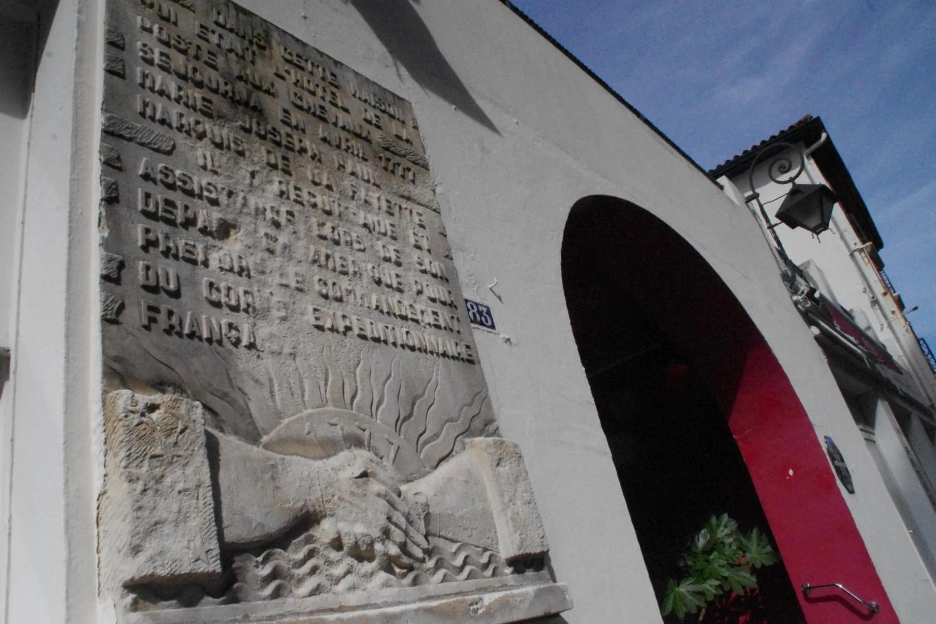 Facade/entrance in Grand Hôtel de la Poste