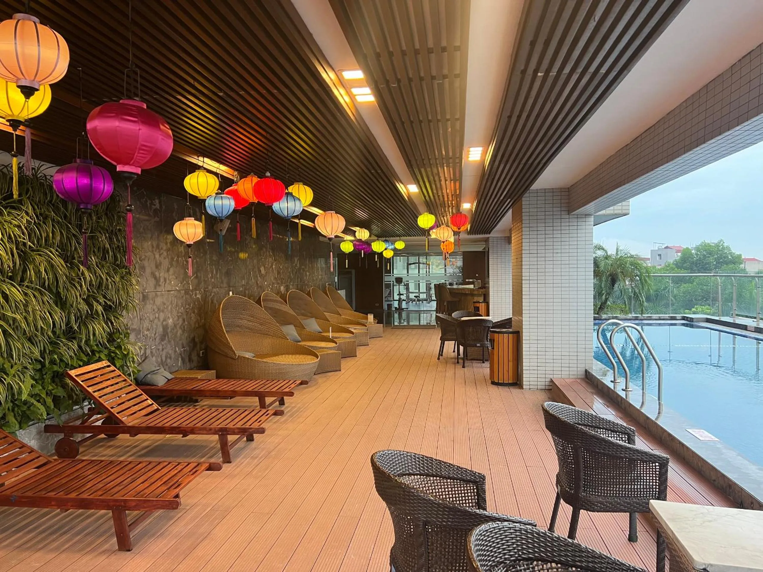 Swimming pool in Le Indochina Hotel