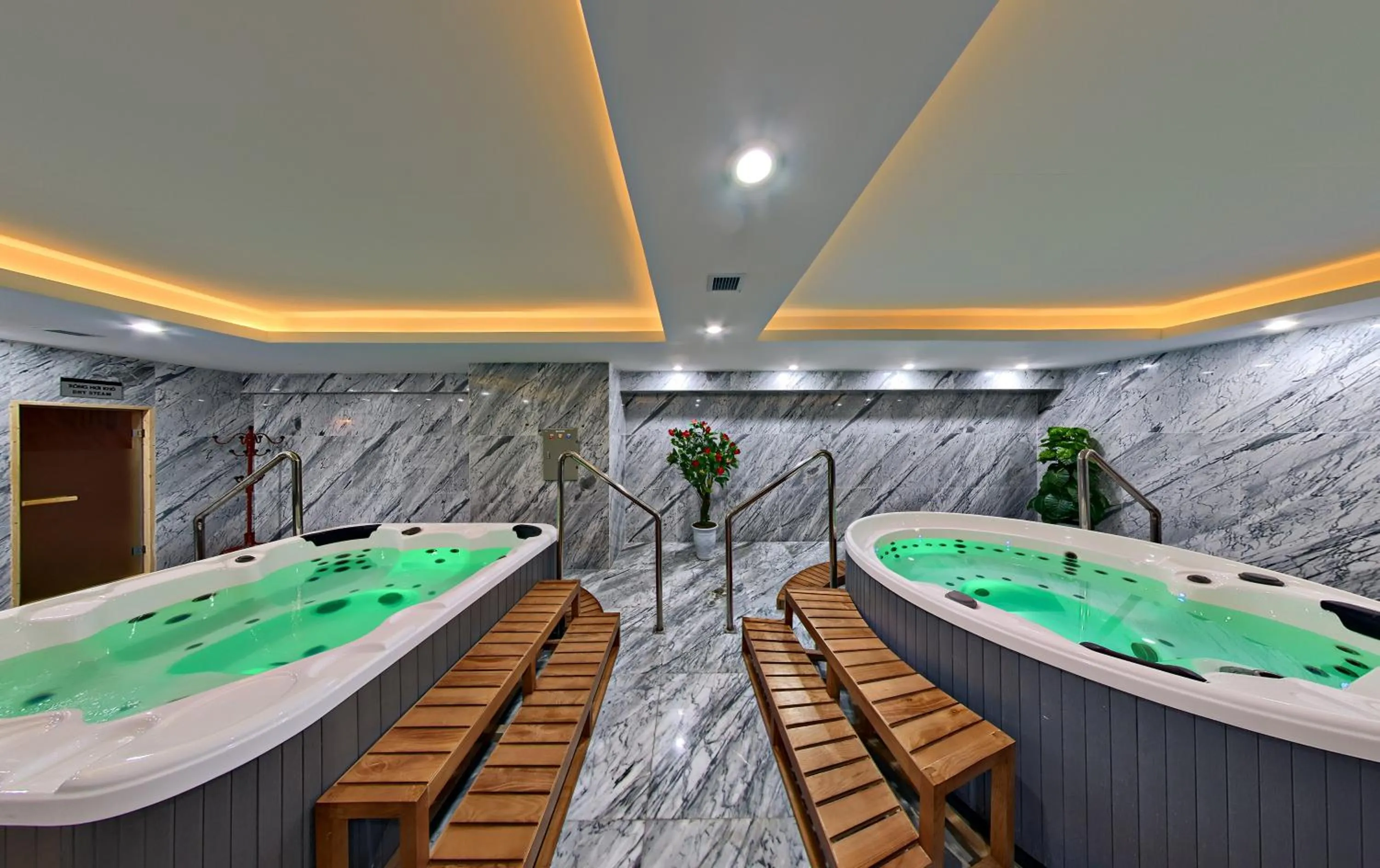 Hot Tub in Le Indochina Hotel